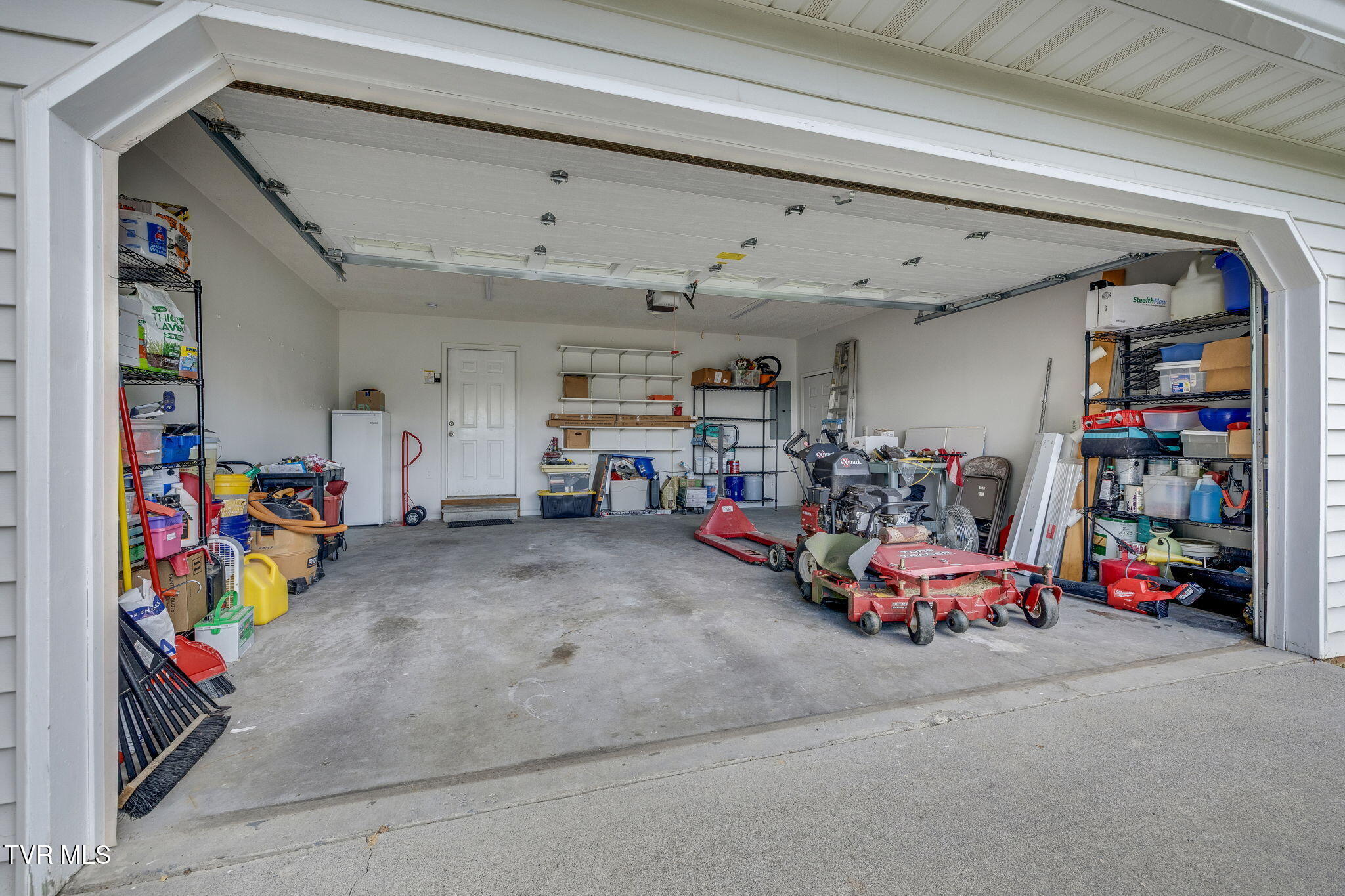 601 Crestview Drive