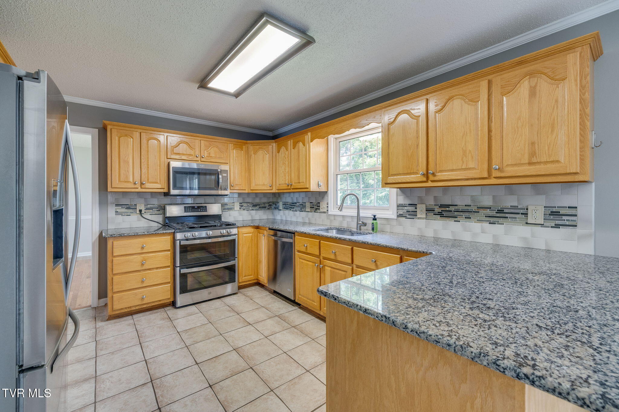 601 Crestview Drive