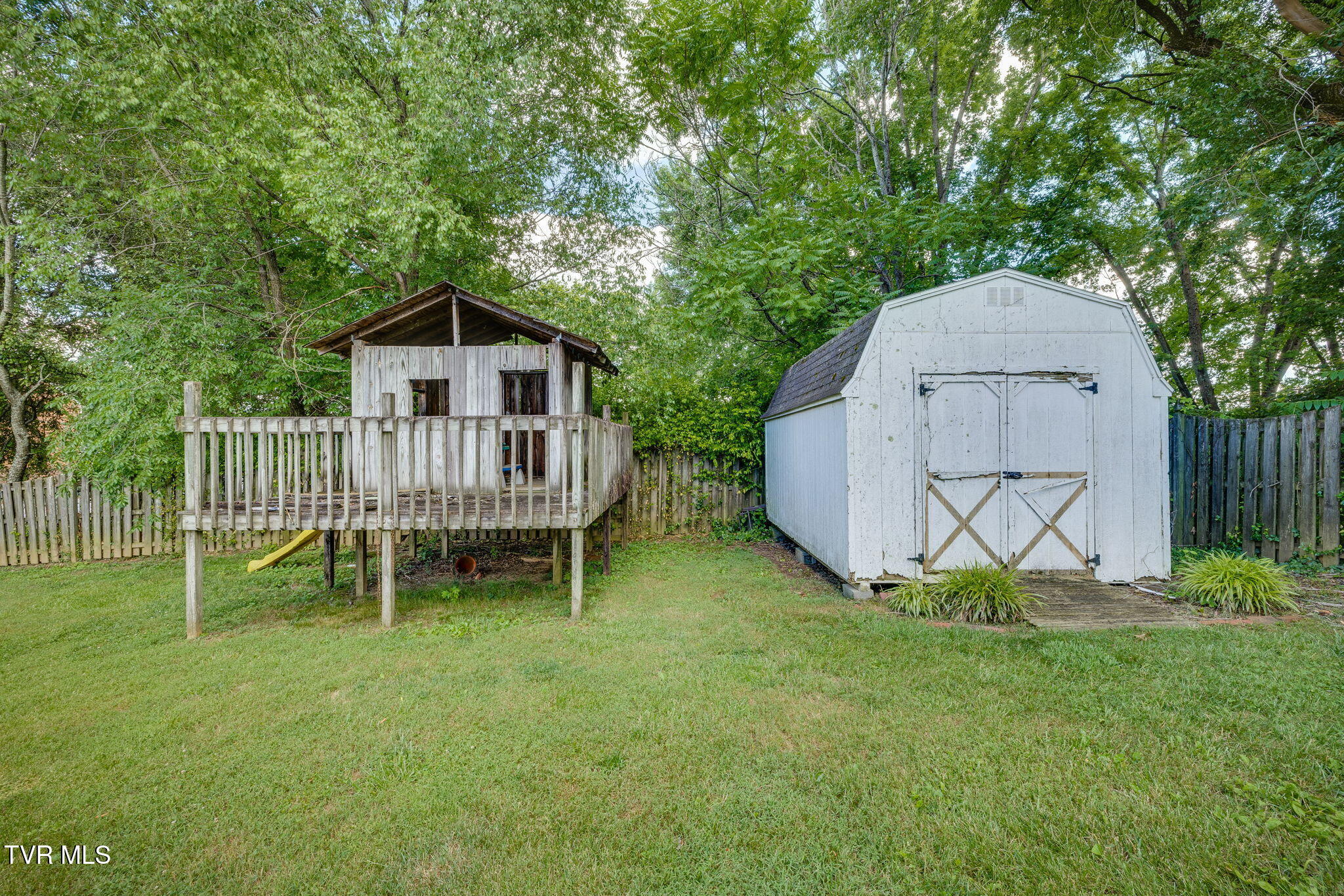 601 Crestview Drive
