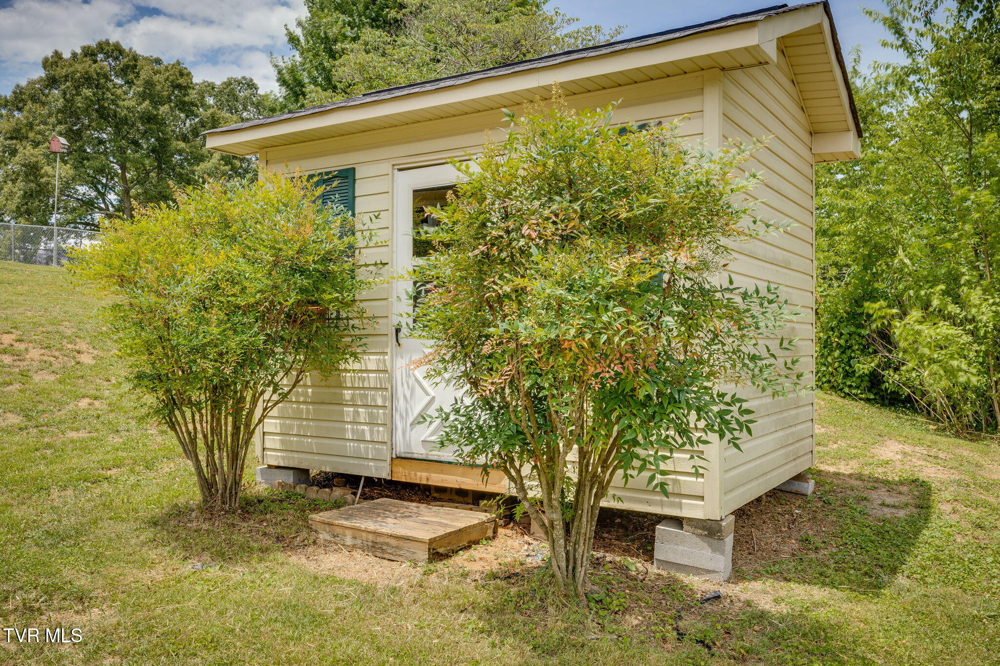 806 Sir Echo Drive