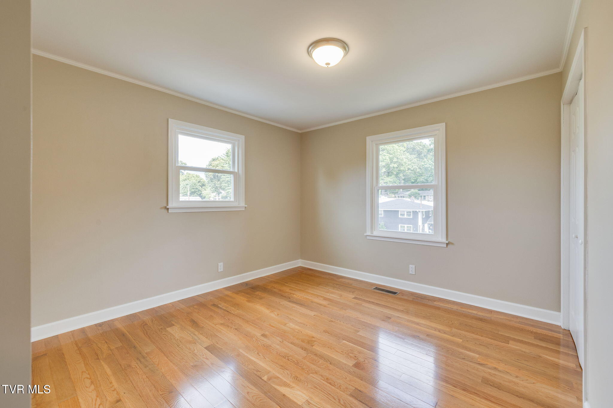 806 Sir Echo Drive