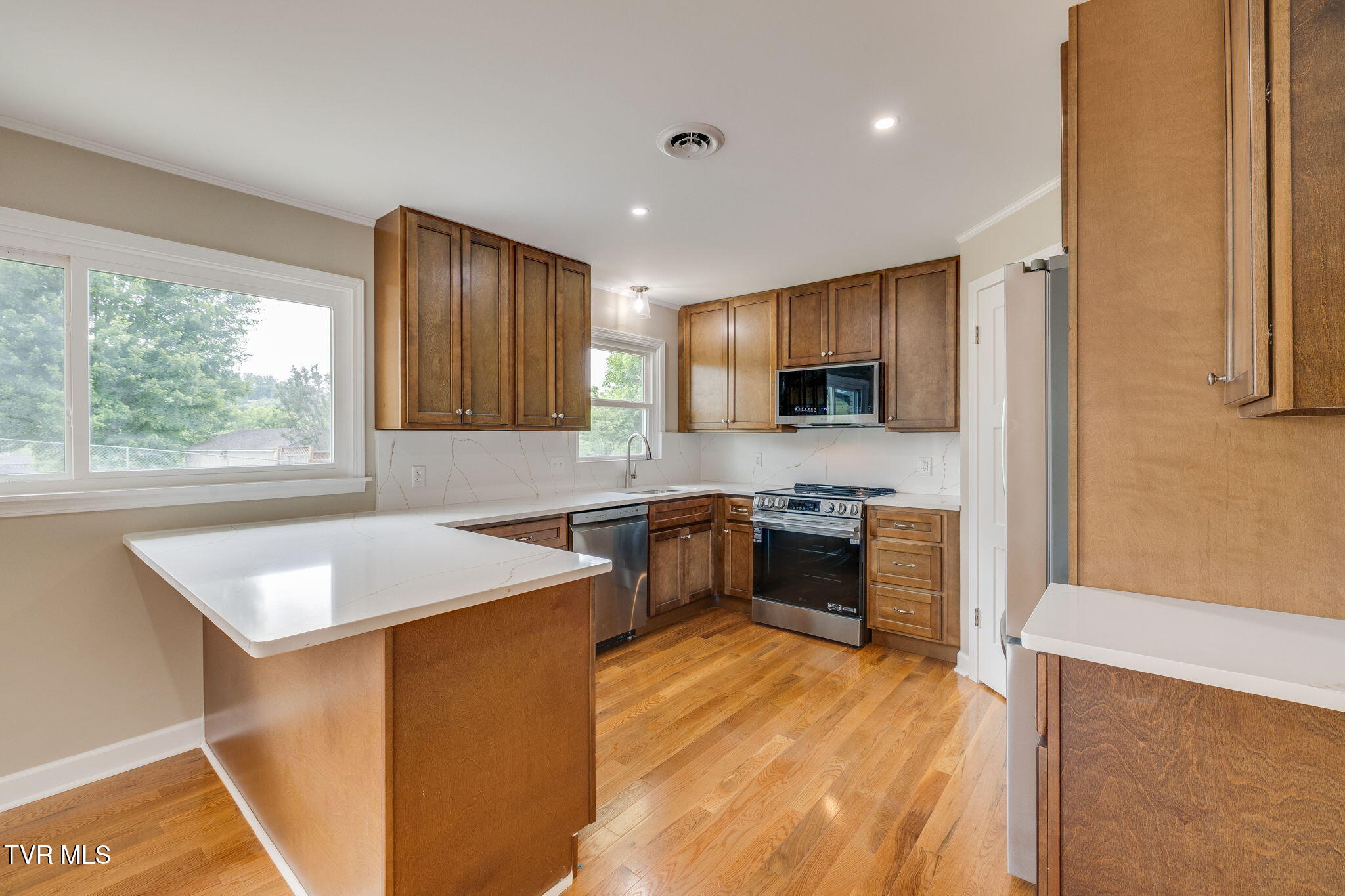 806 Sir Echo Drive