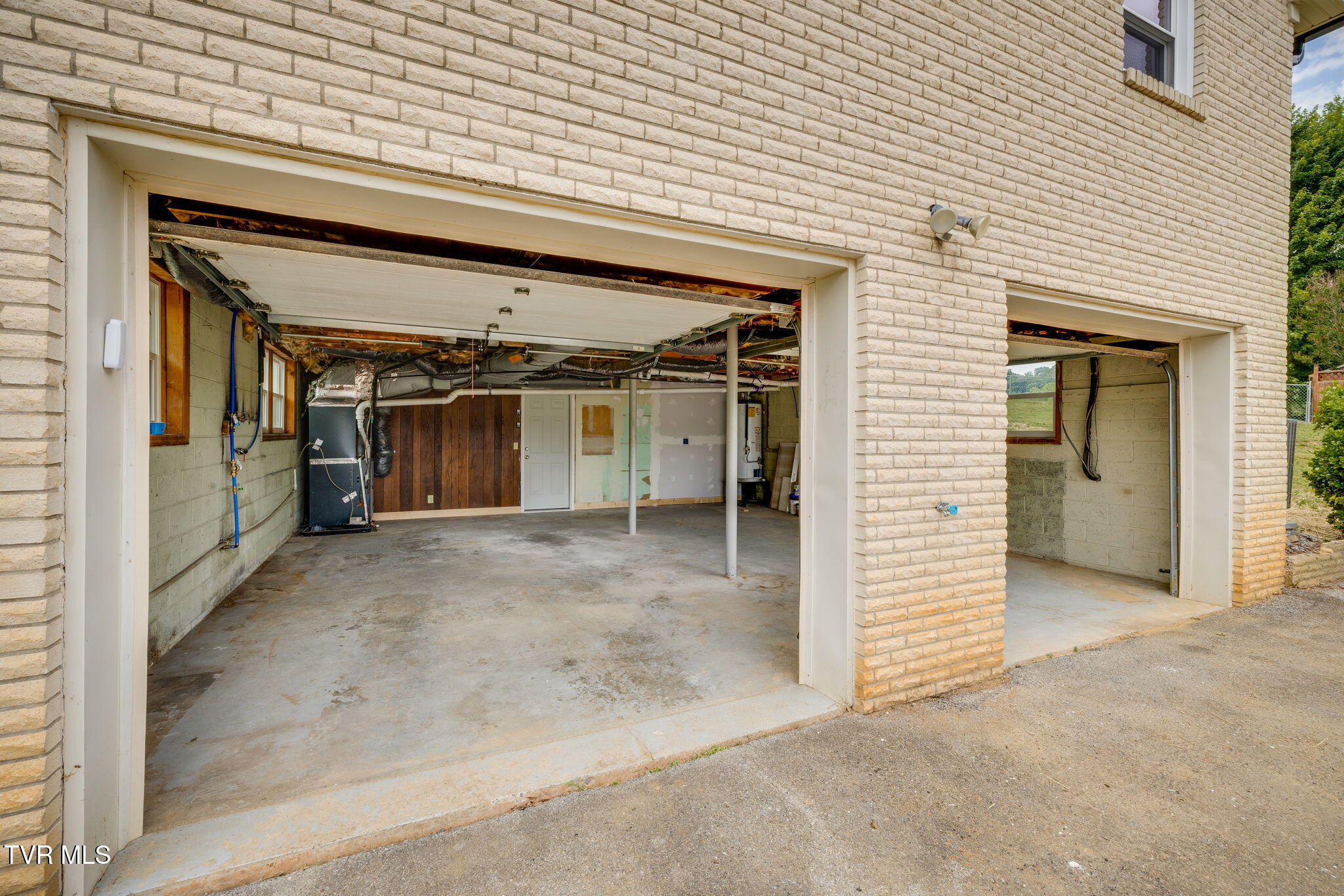 806 Sir Echo Drive