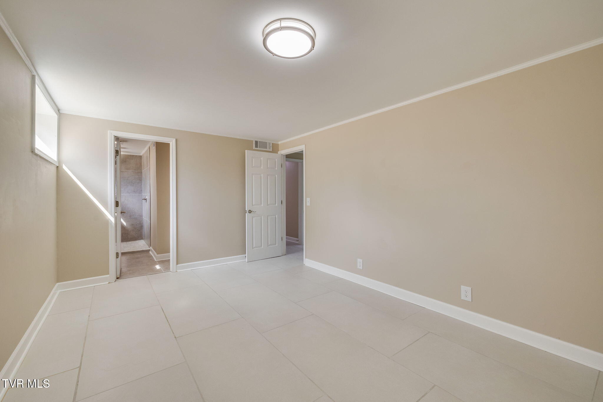 806 Sir Echo Drive