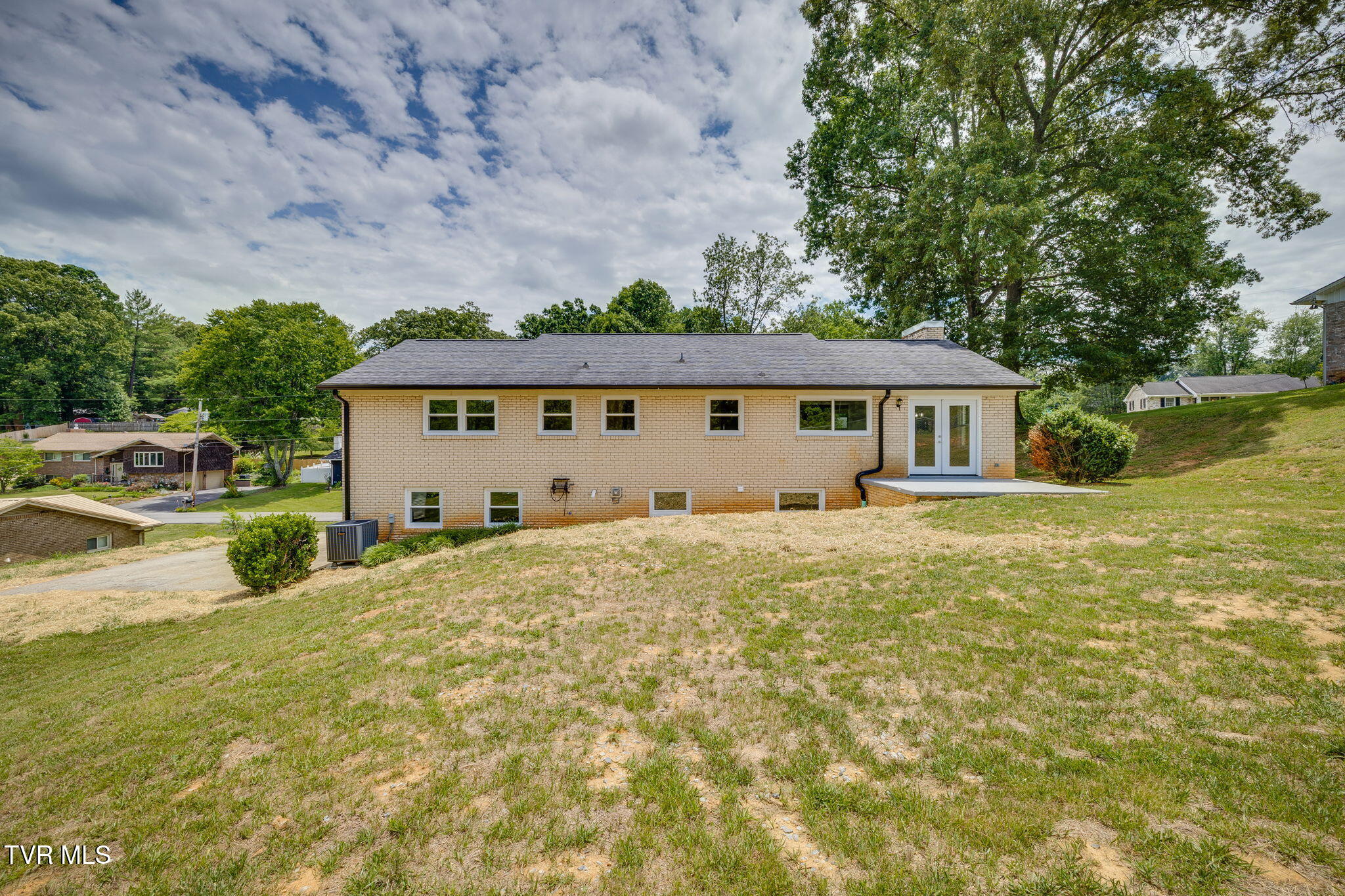 806 Sir Echo Drive