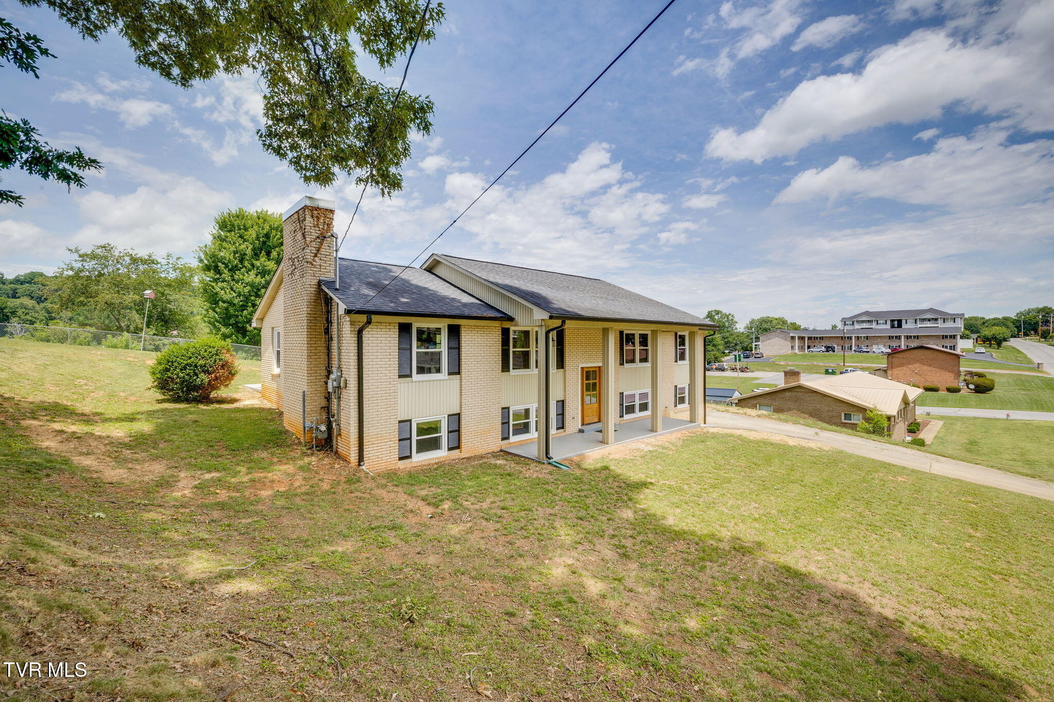 806 Sir Echo Drive