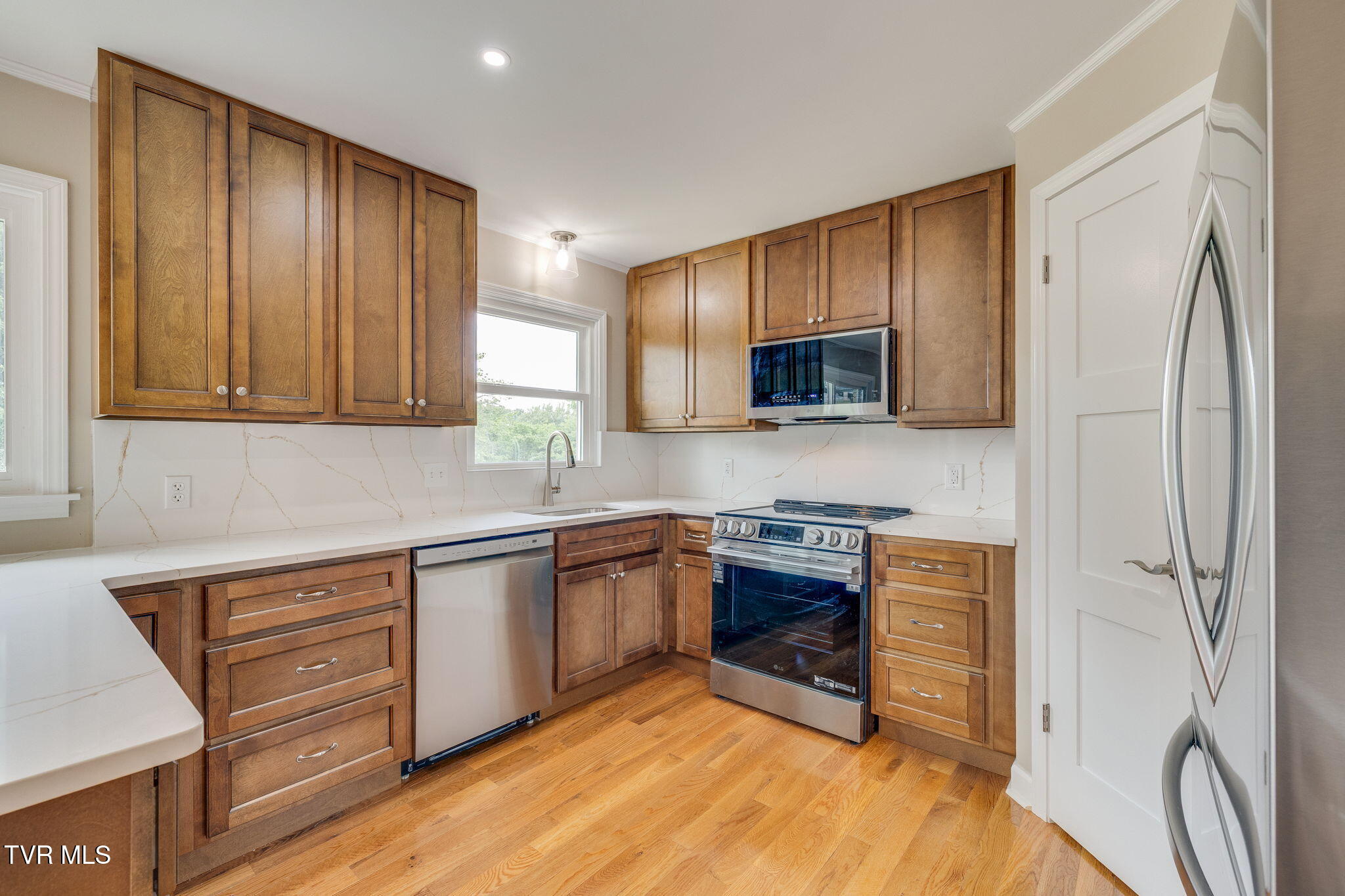 806 Sir Echo Drive