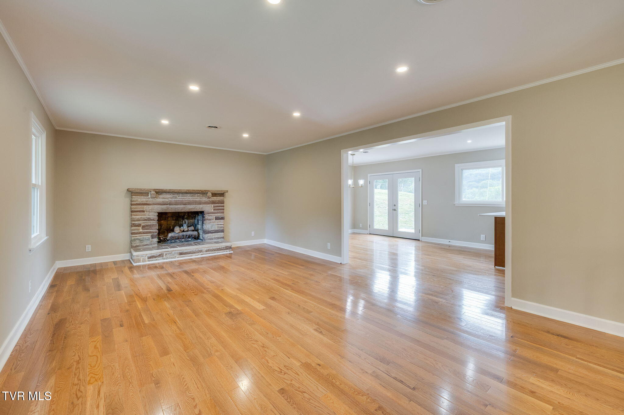 806 Sir Echo Drive