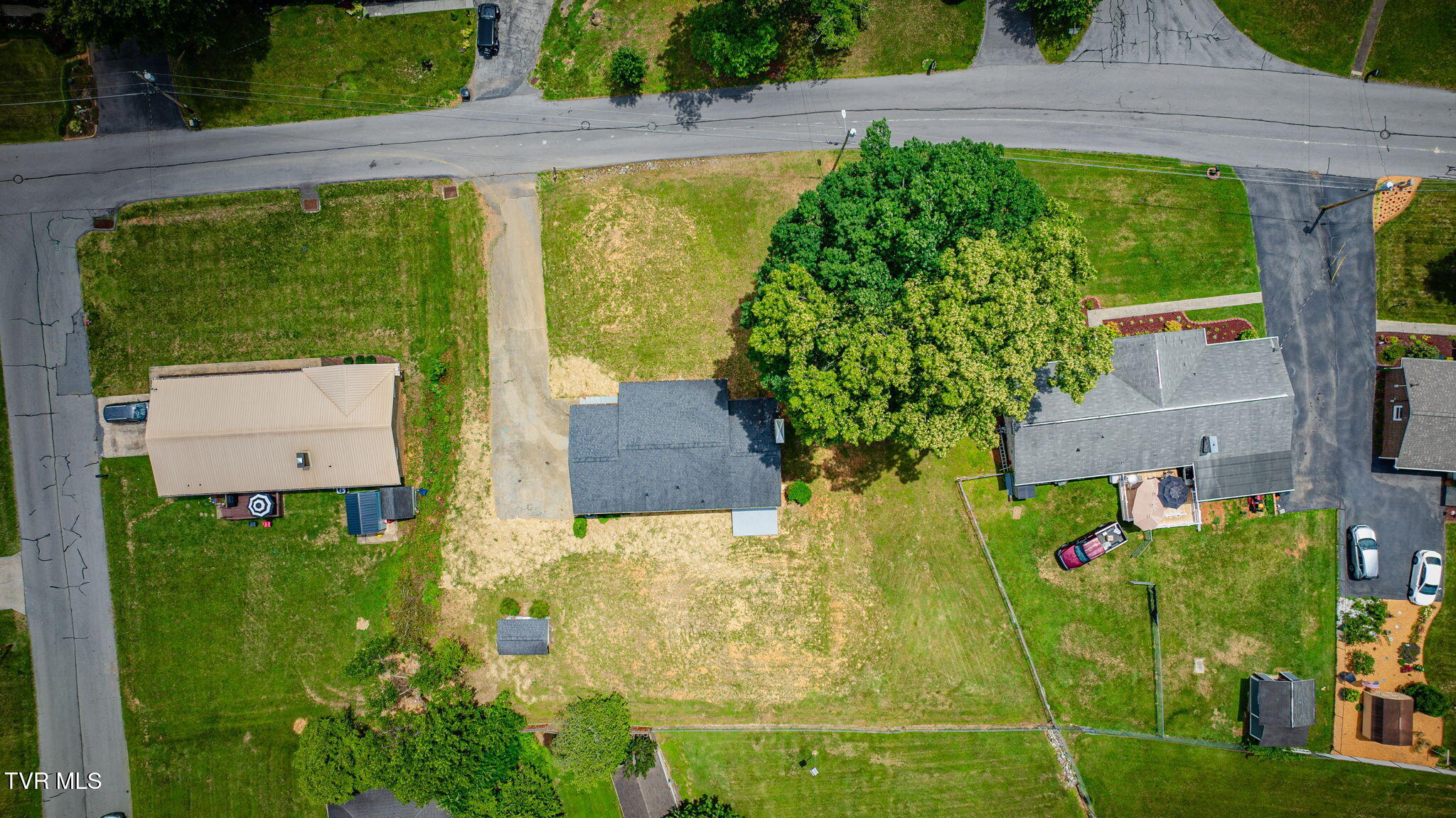 806 Sir Echo Drive