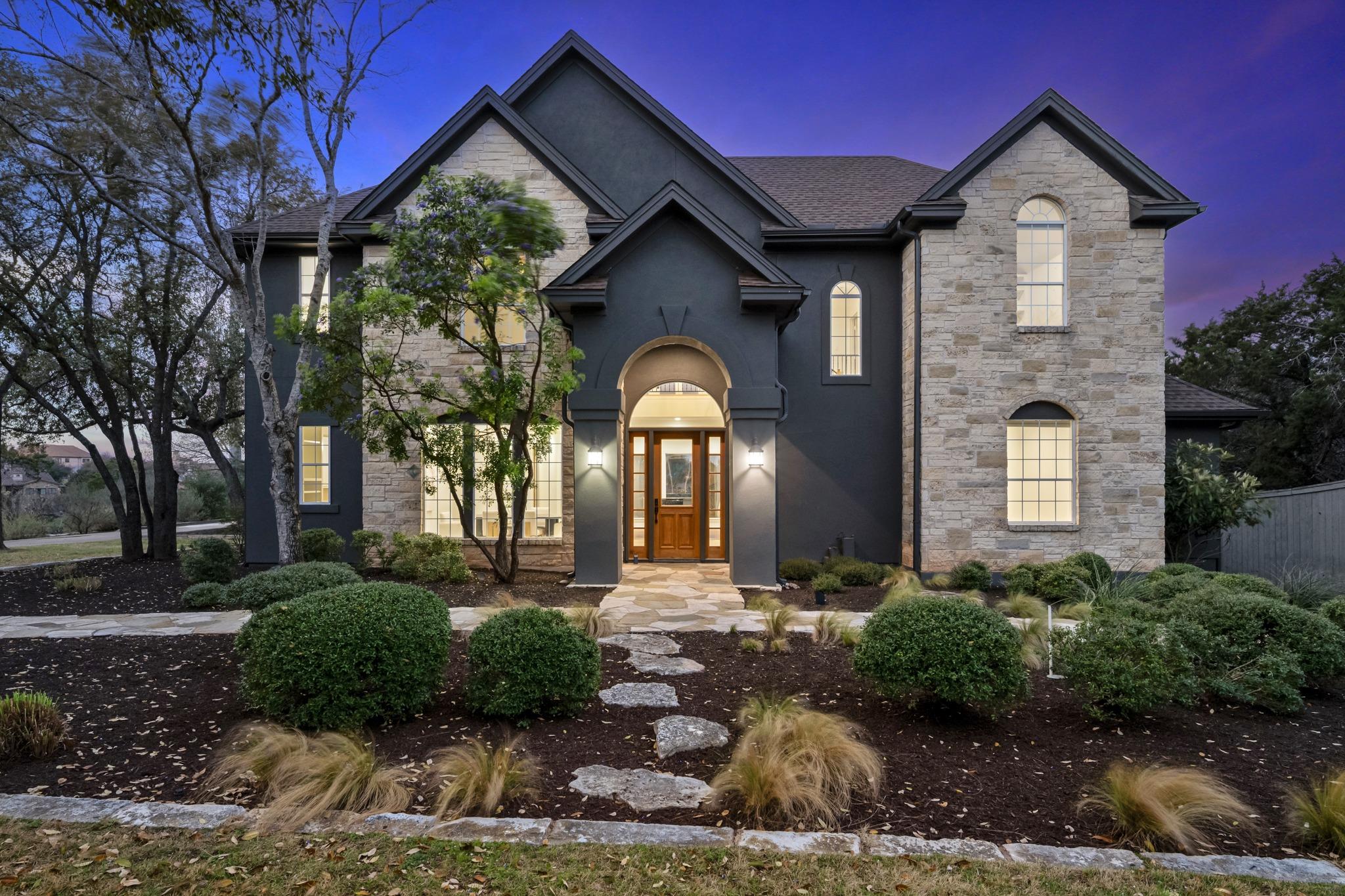 600 N River Hills RD