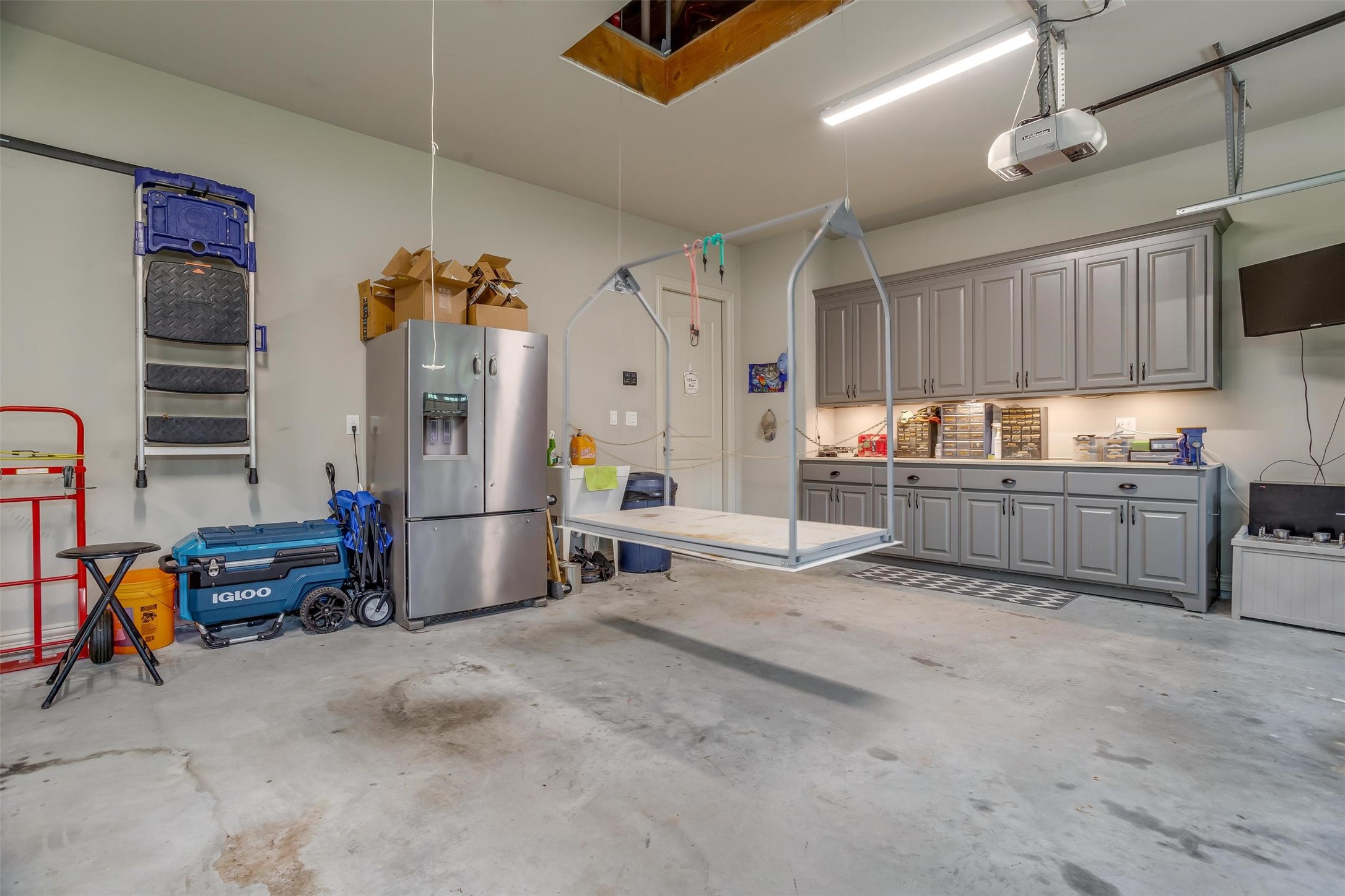 2262 Canyon Lake Road