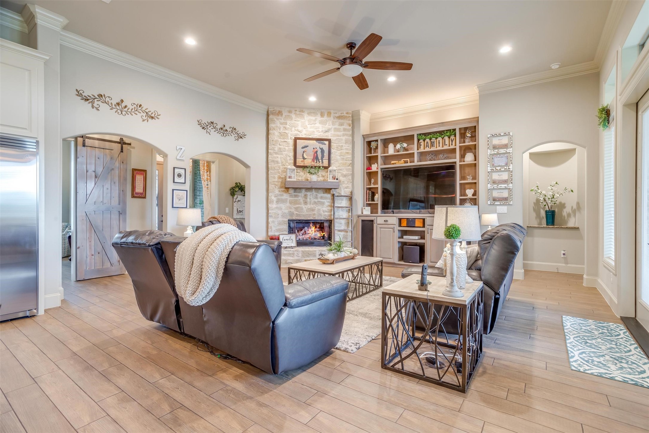 2262 Canyon Lake Road