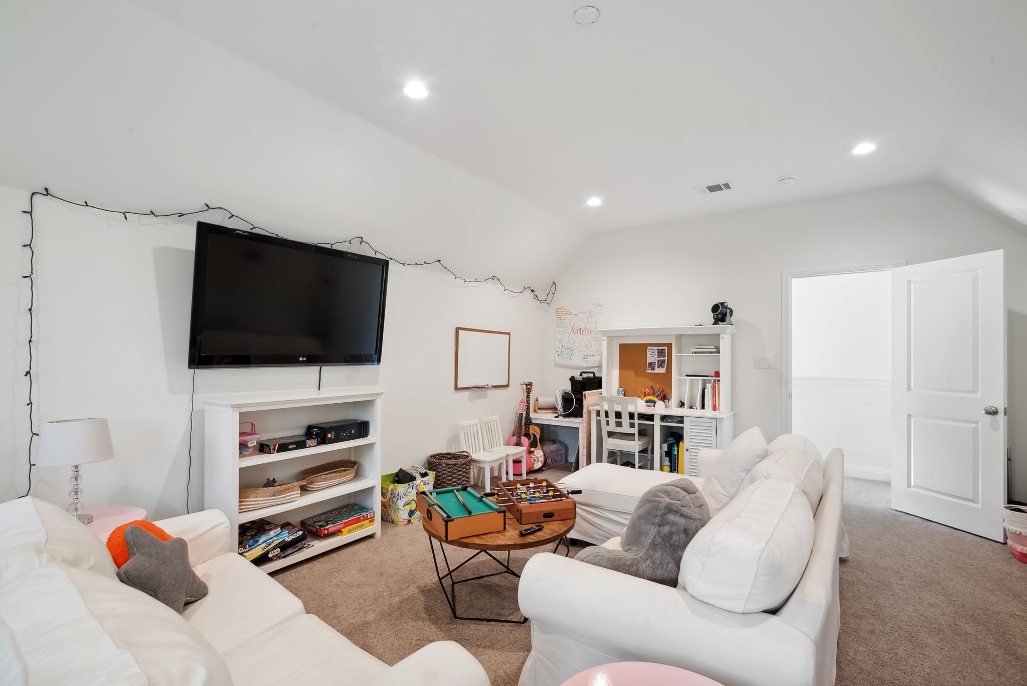 676 S Sugartree Drive