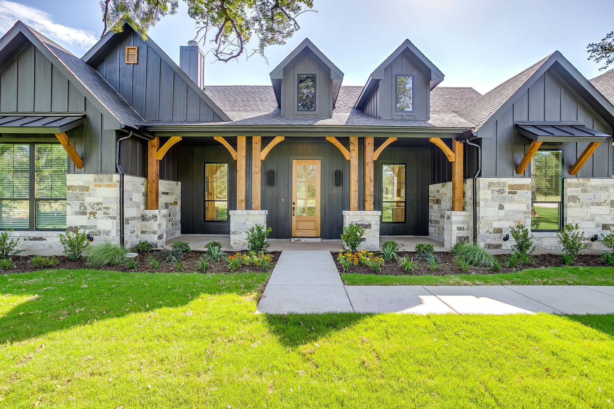 168 Oak Grove Way