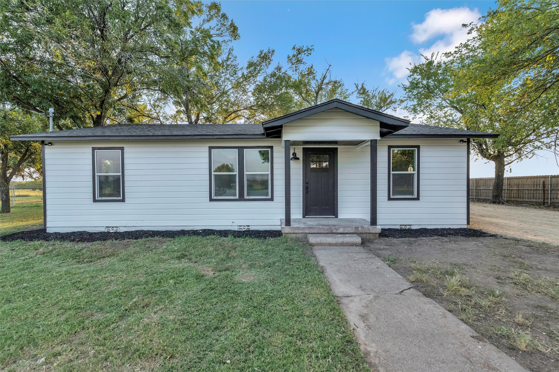 1300 County Road 1550