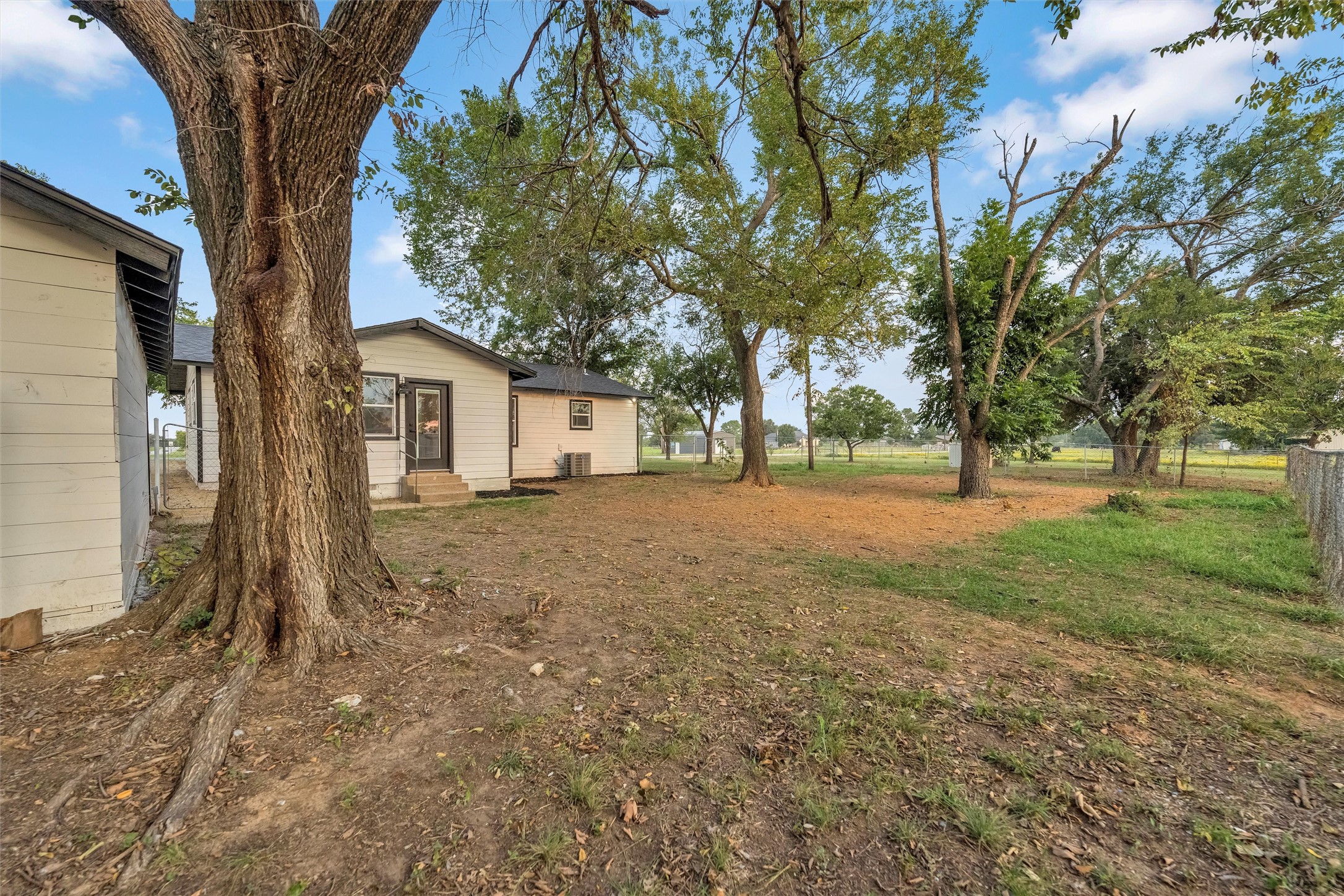 1300 County Road 1550