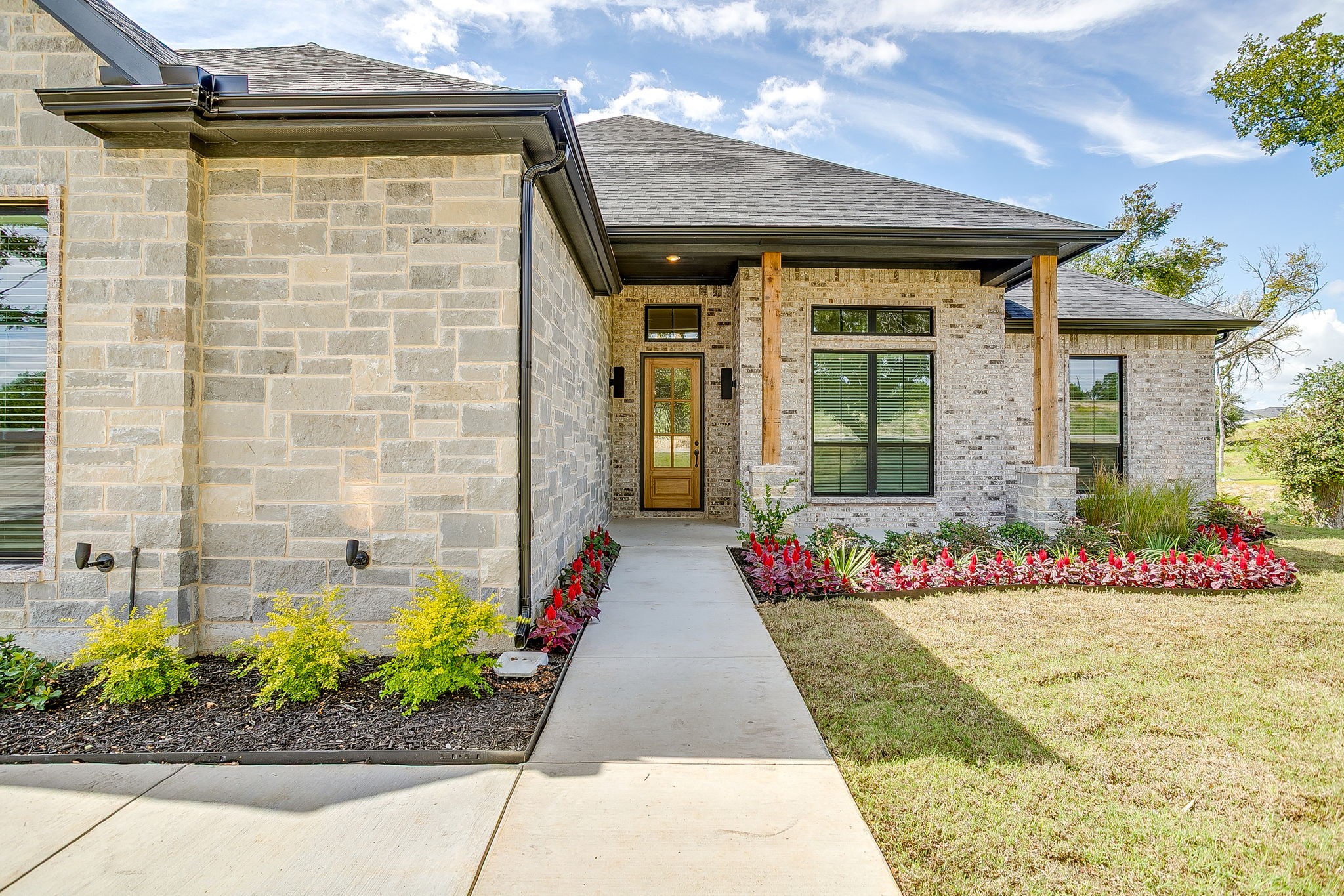 336 Slimp Bluff