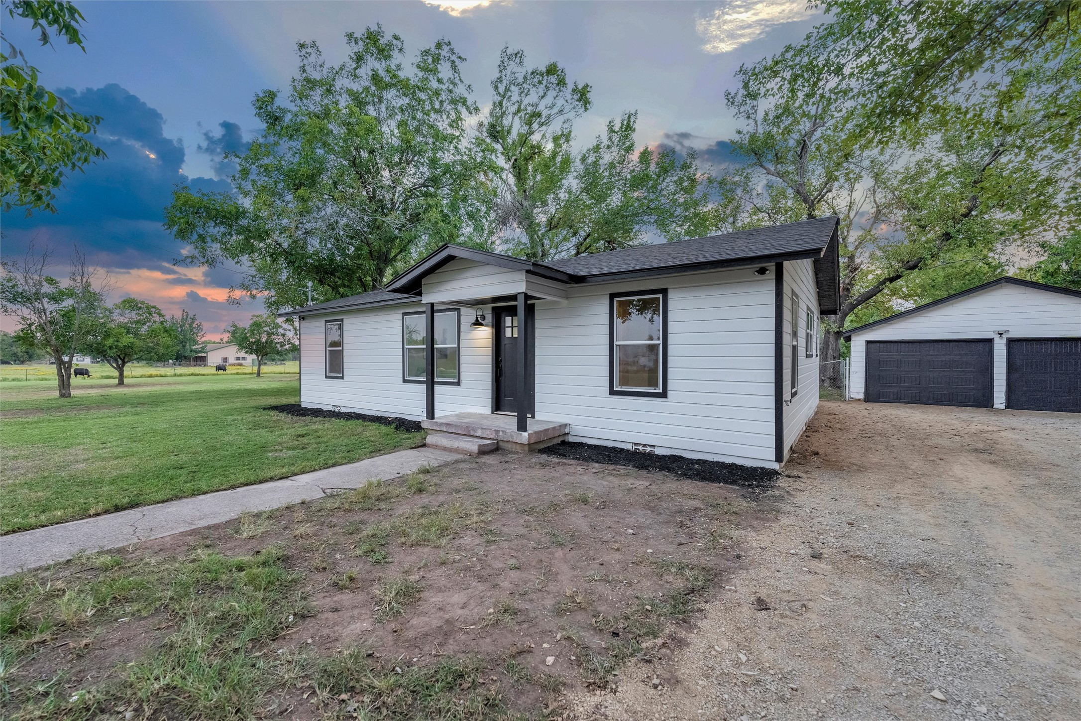 1300 County Road 1550