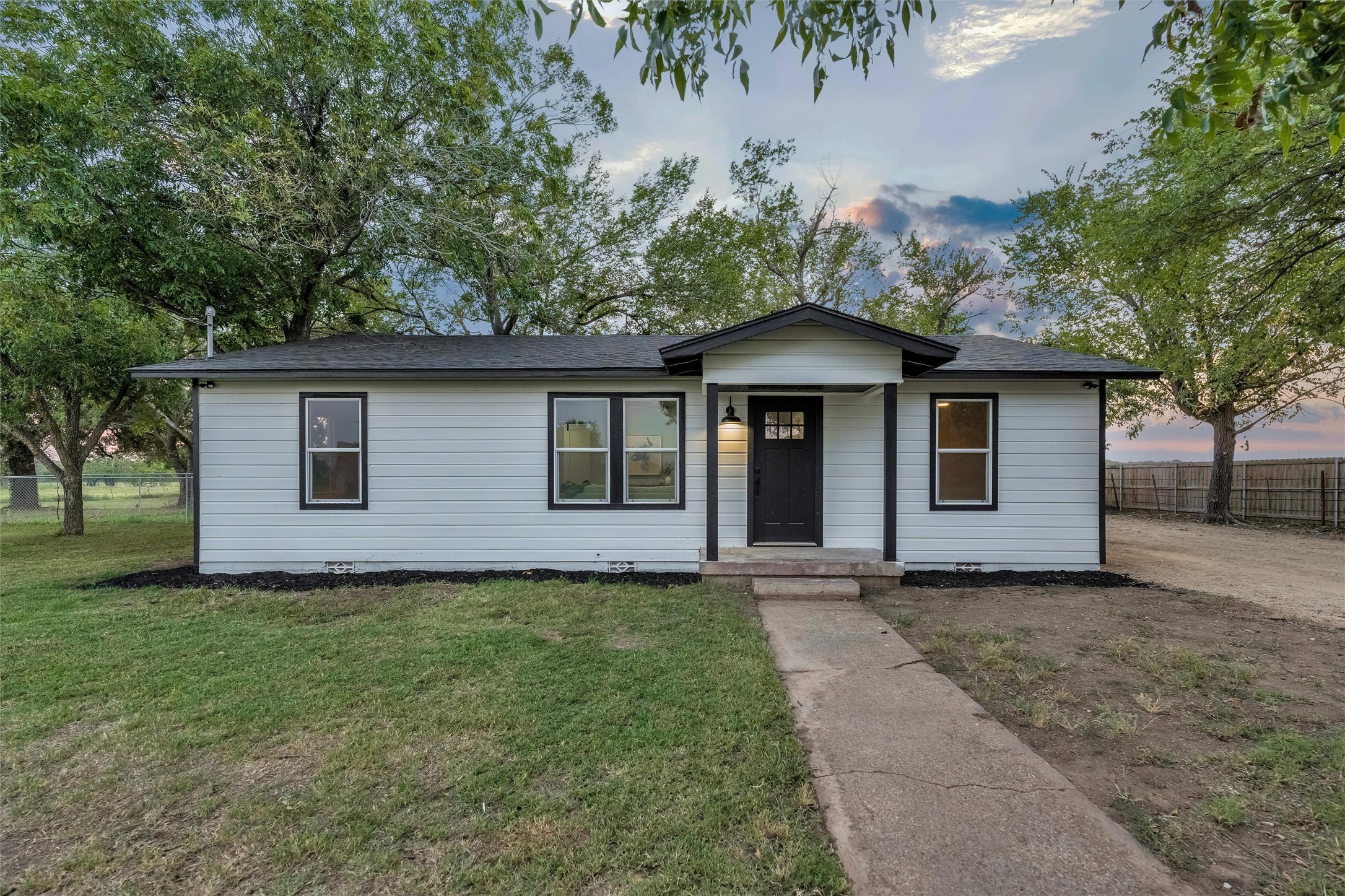 1300 County Road 1550