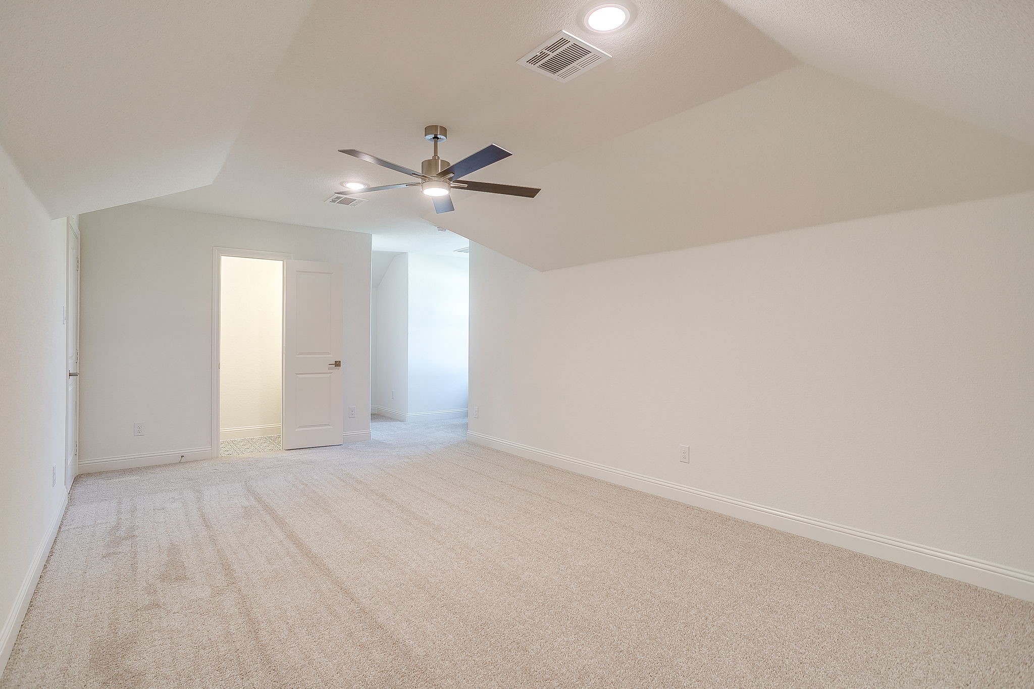 324 Slimp Bluff