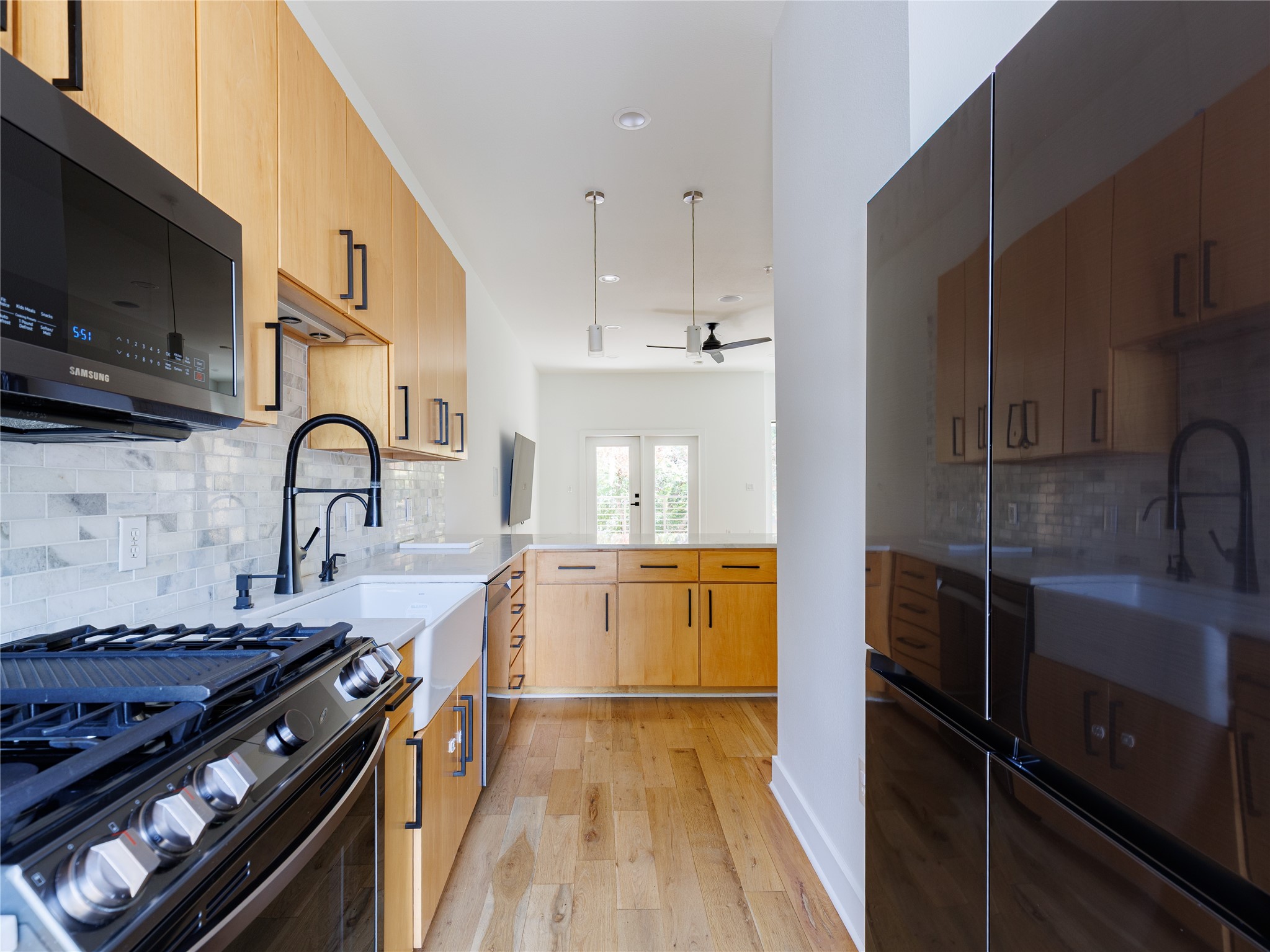 4111 Newton Avenue 17