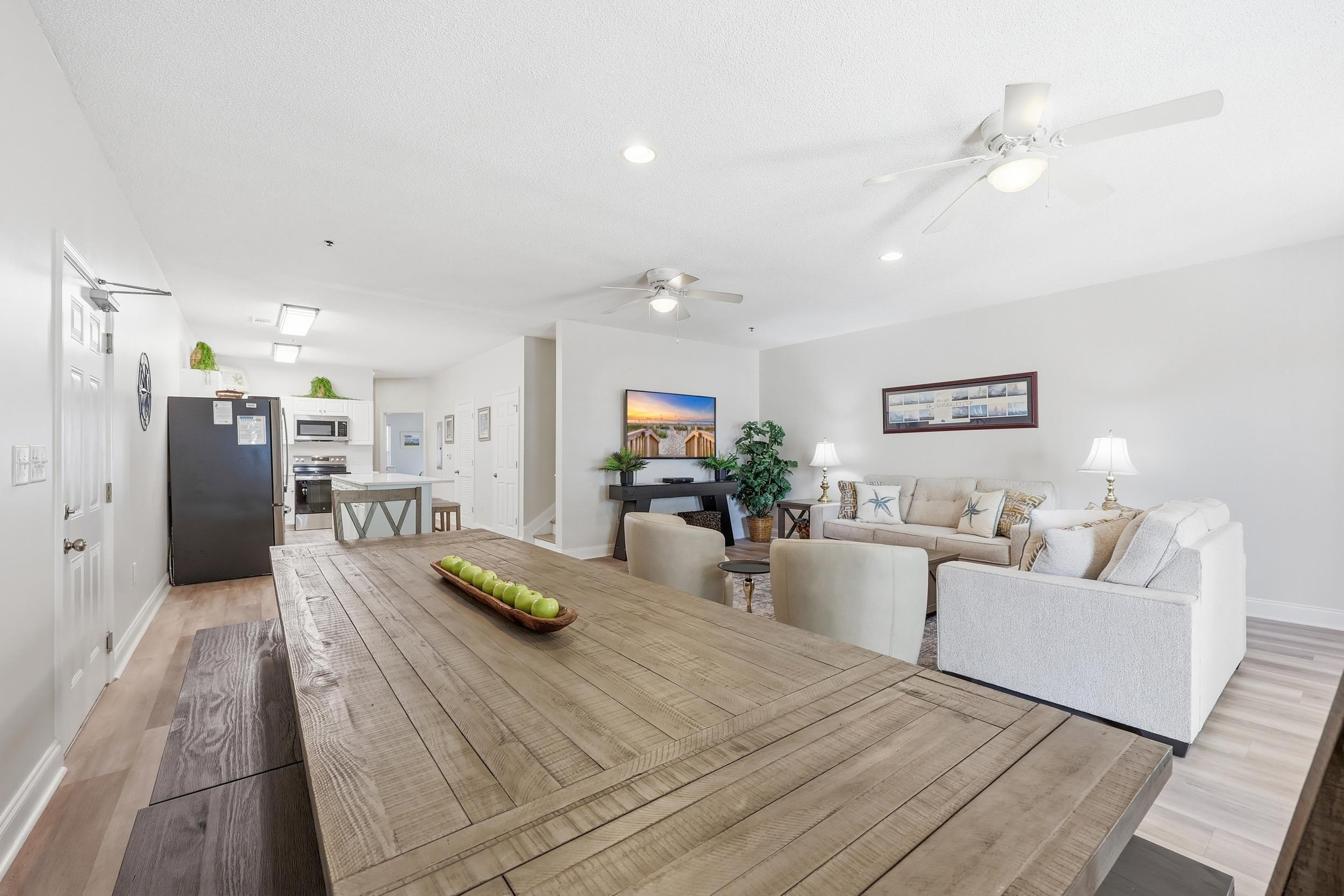 200 53rd Ave. N Unit: 209