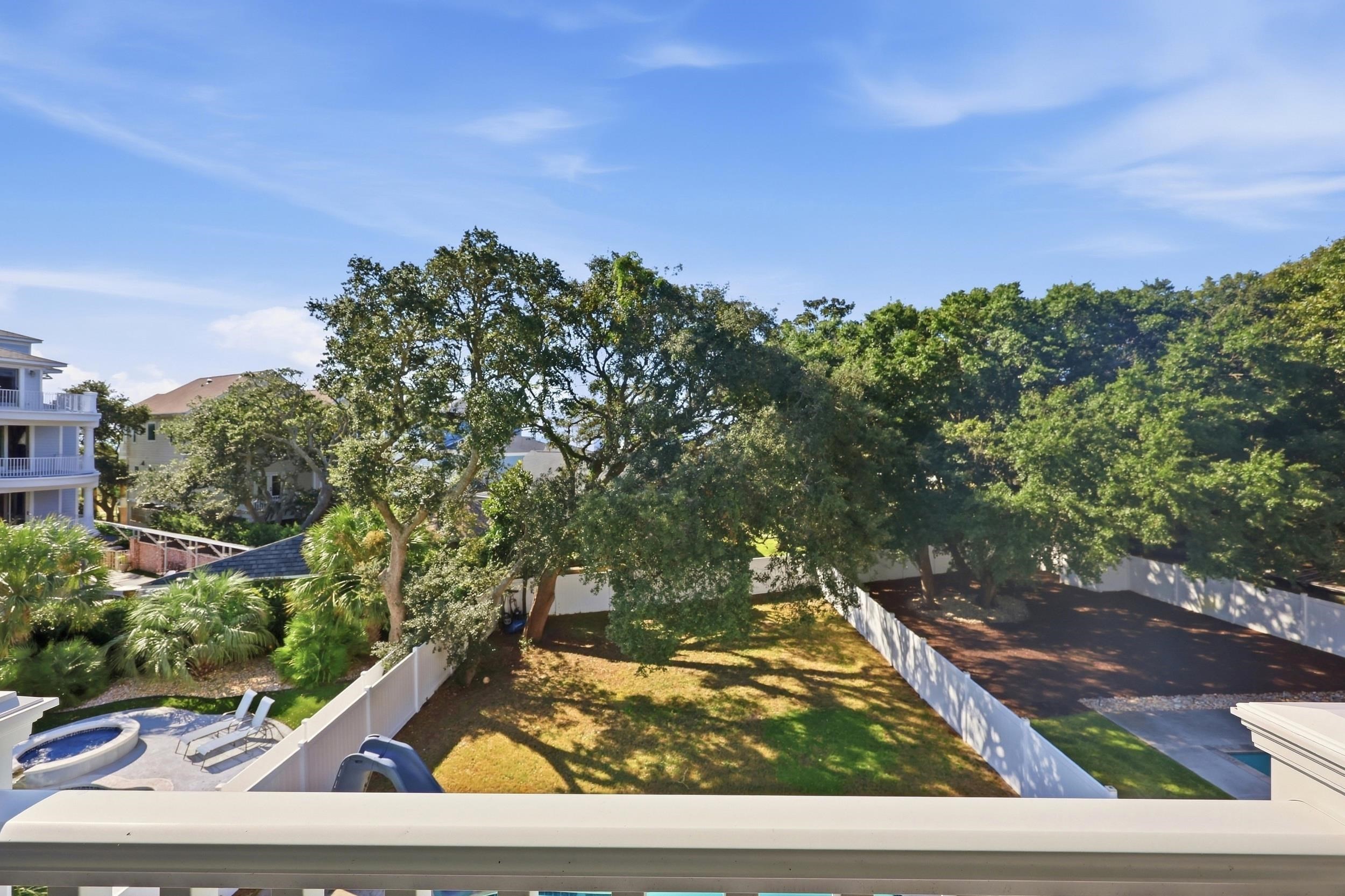 5907 Haskell Circle