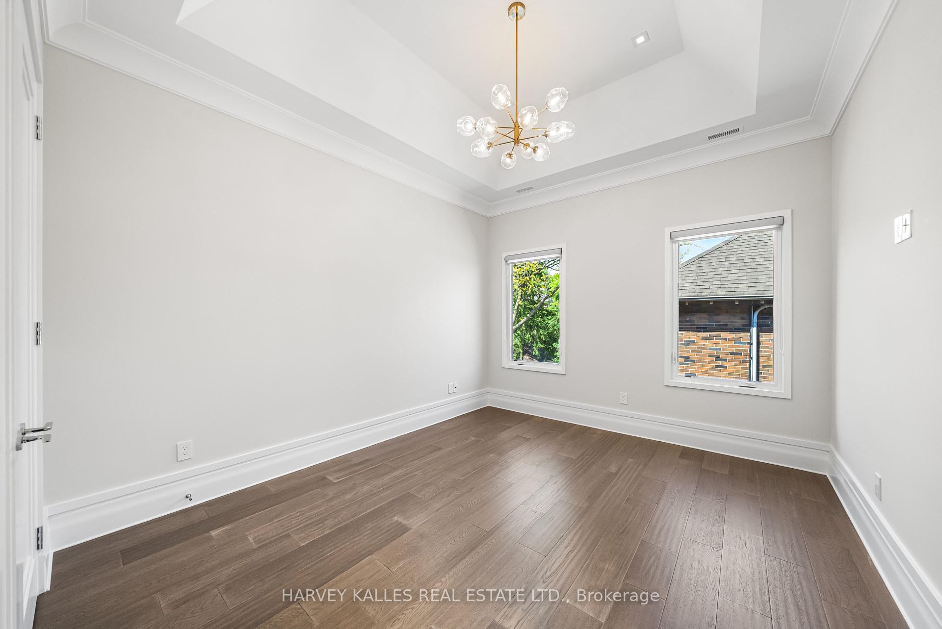 163 Cortleigh Boulevard