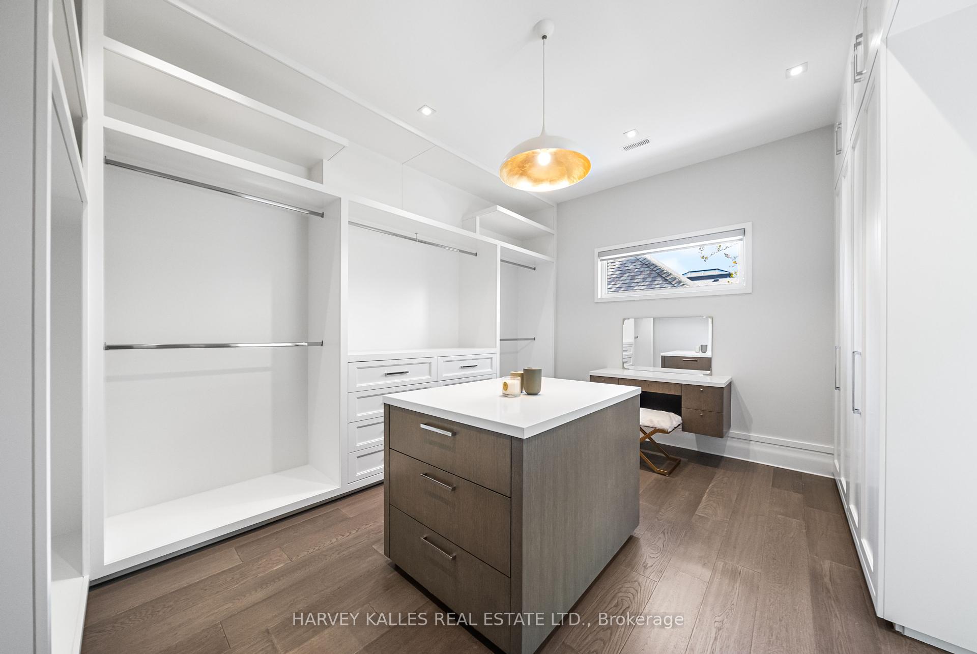 163 Cortleigh Boulevard