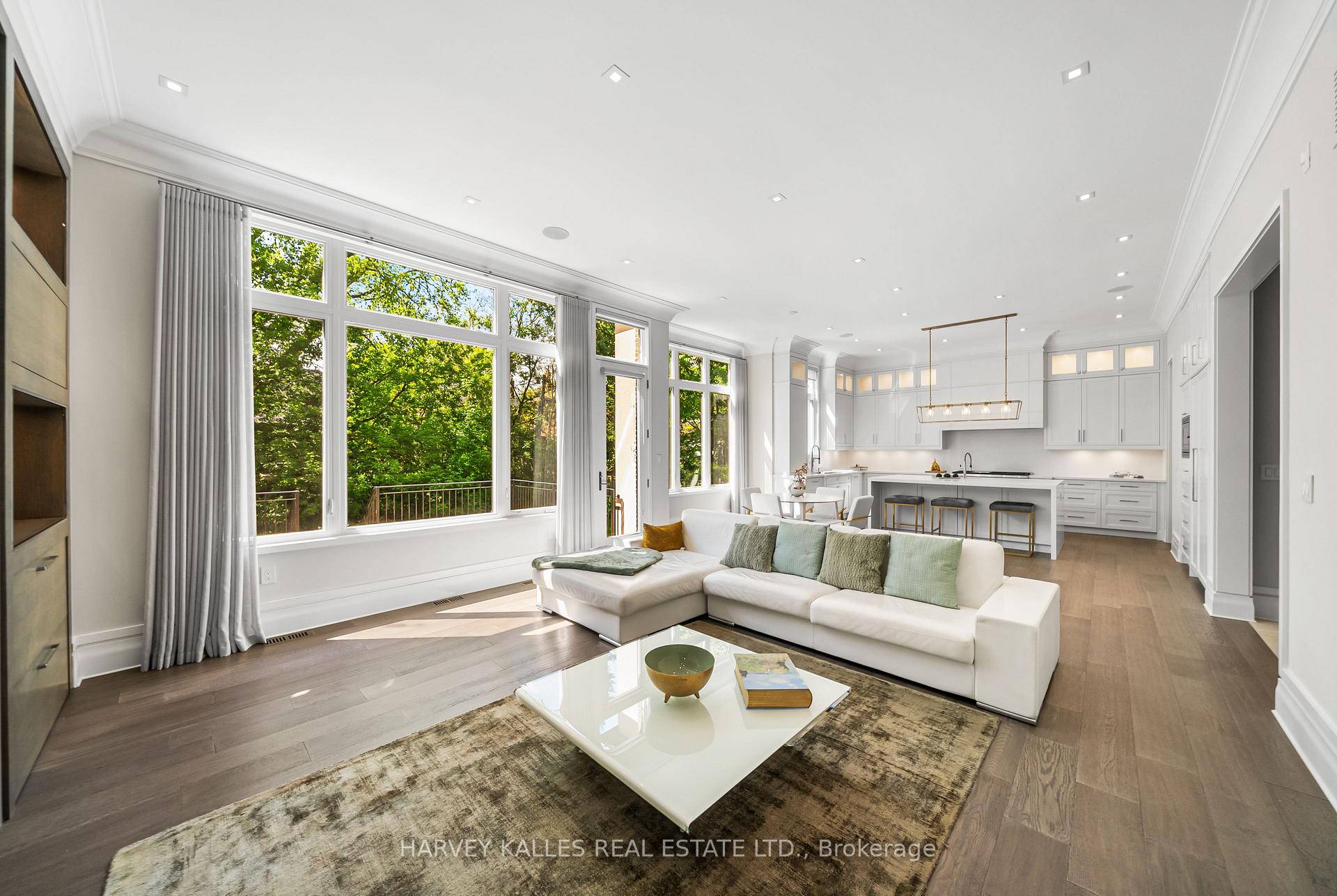 163 Cortleigh Boulevard