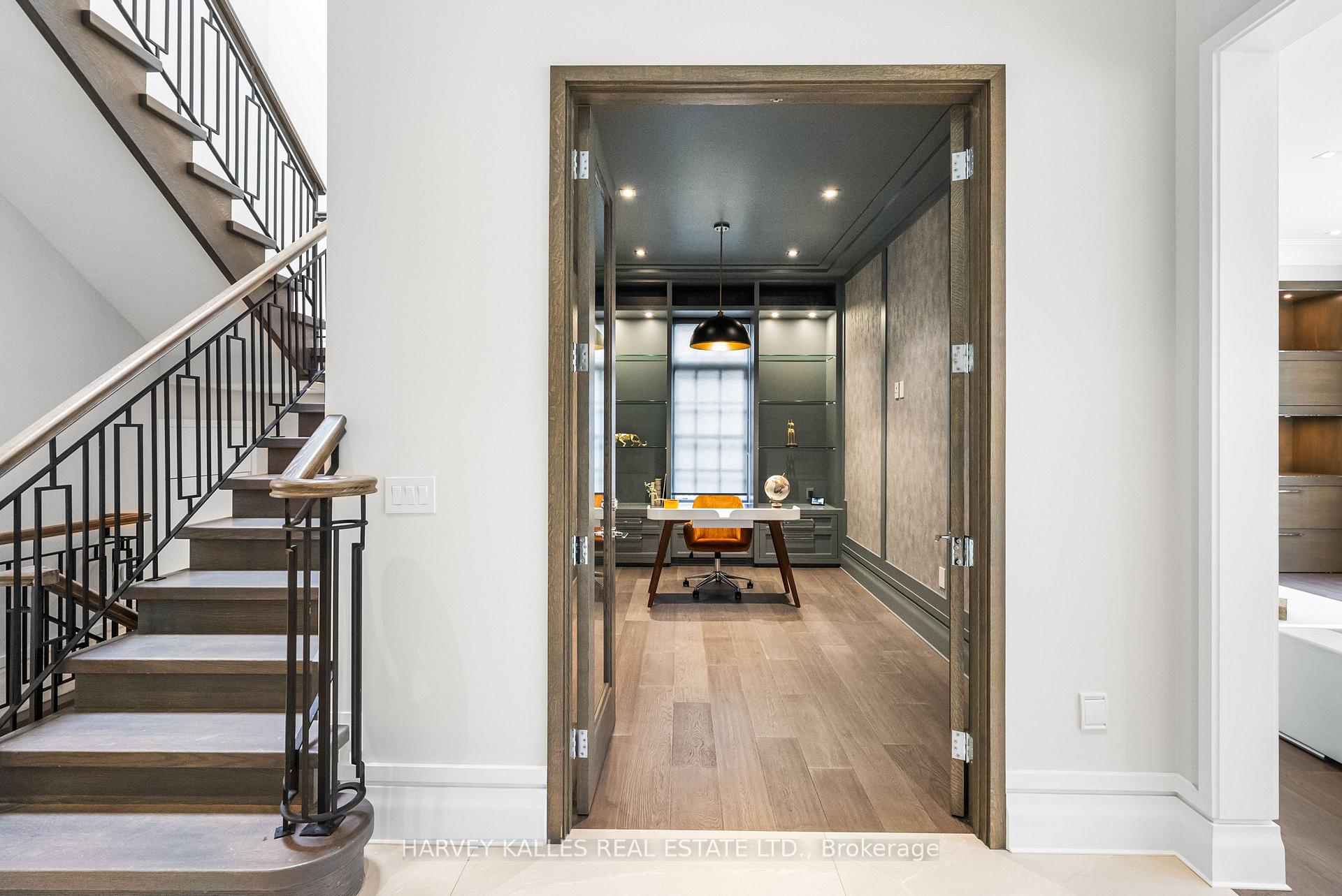 163 Cortleigh Boulevard