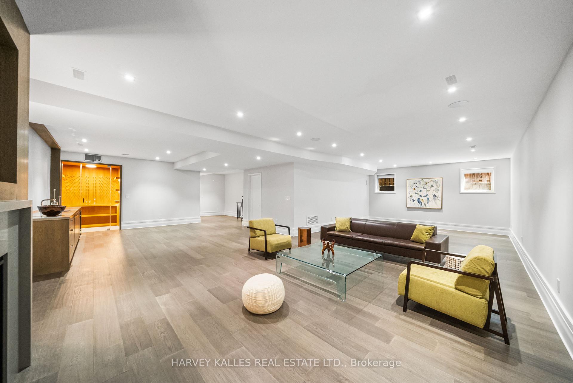 163 Cortleigh Boulevard