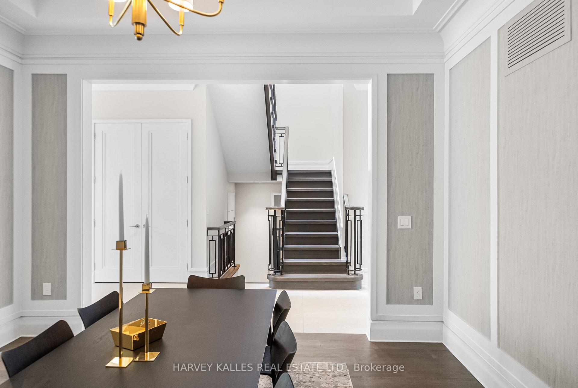 163 Cortleigh Boulevard