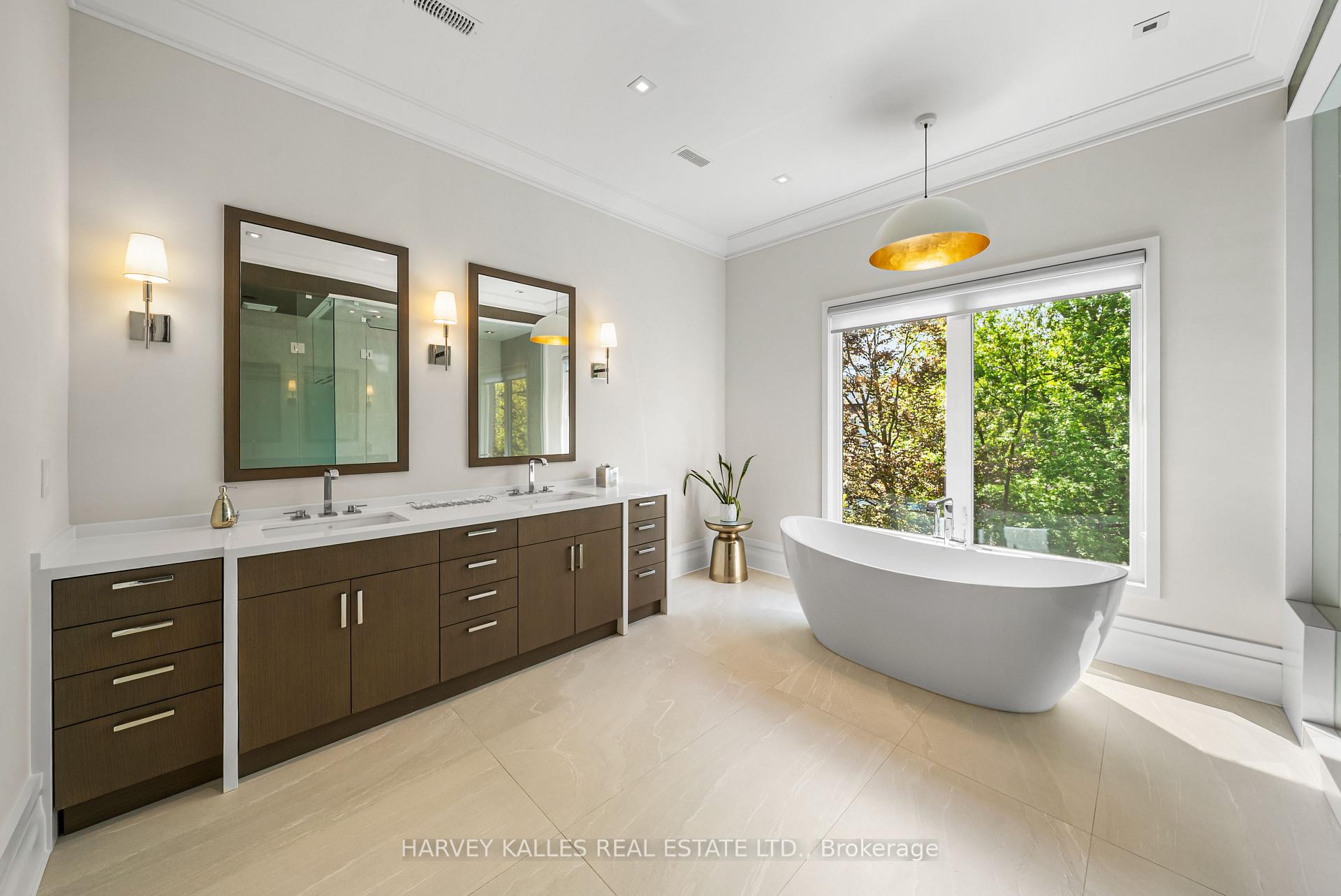 163 Cortleigh Boulevard