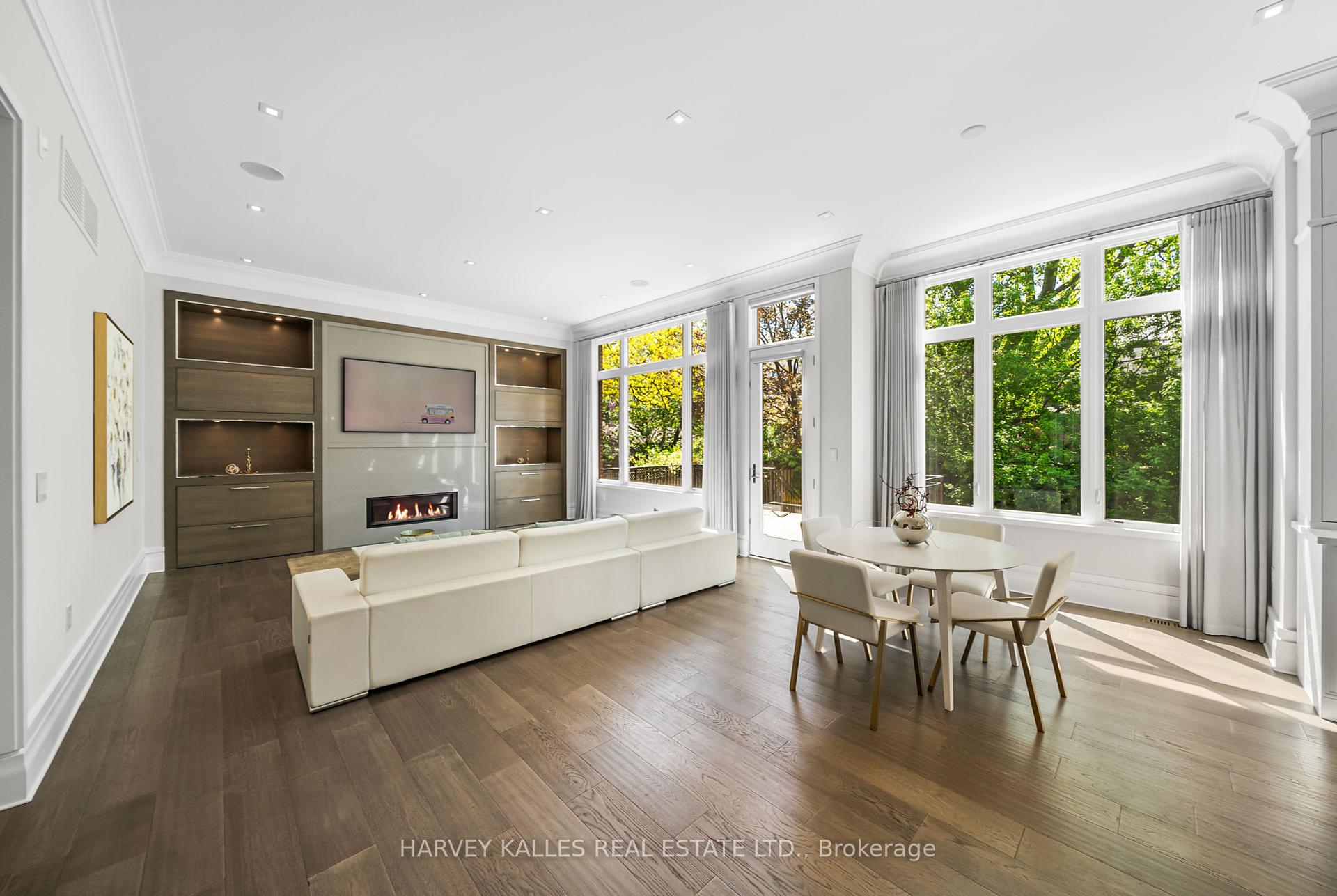 163 Cortleigh Boulevard