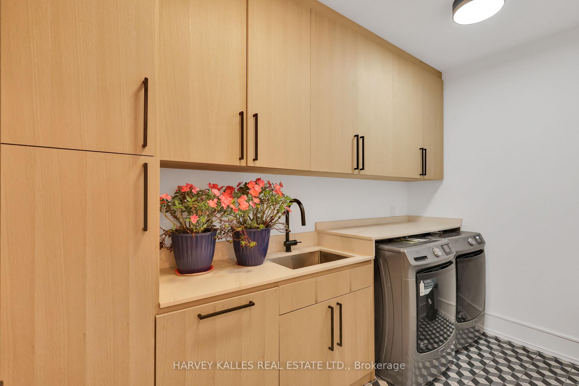 159 Cortleigh Boulevard