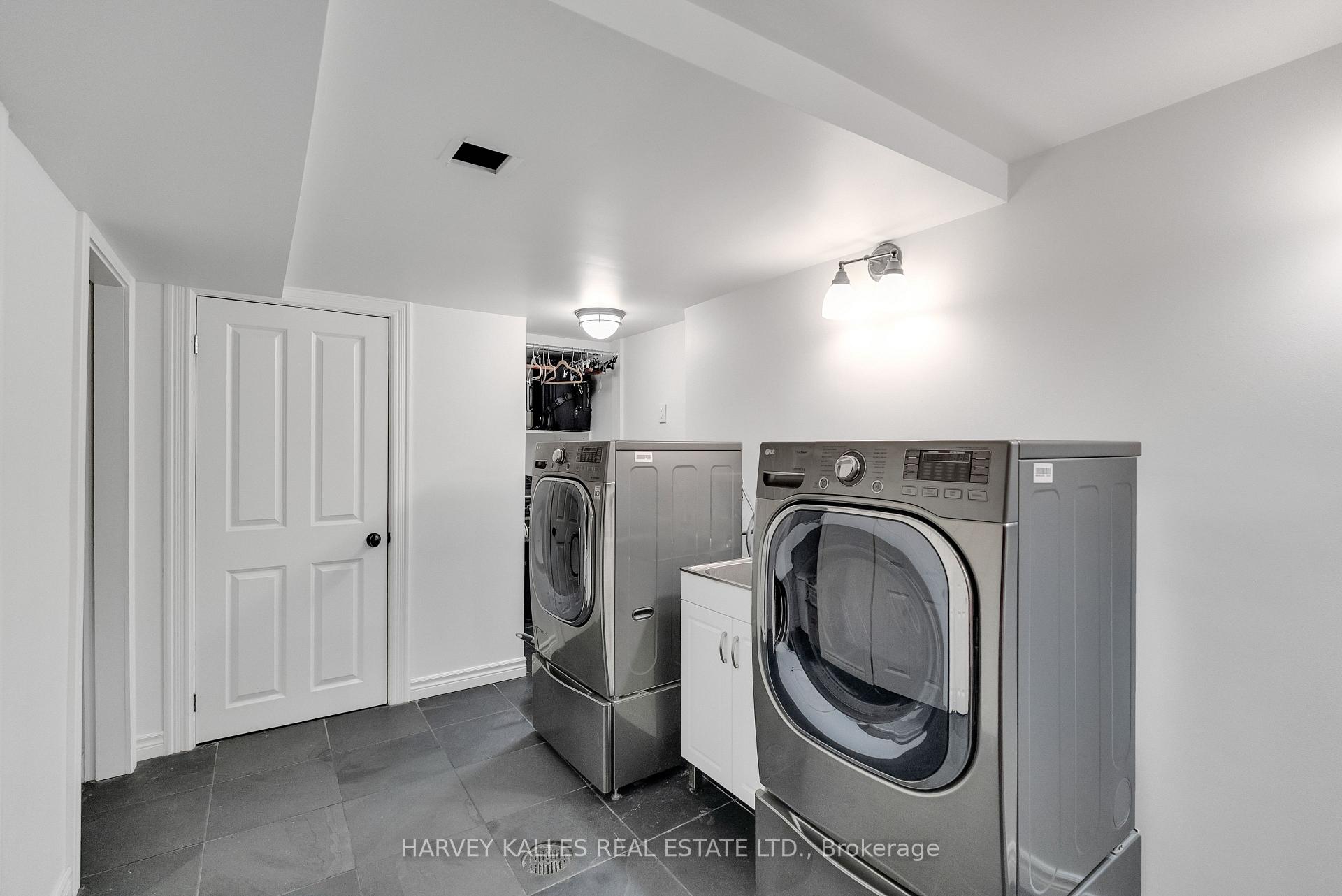 72 Teddington Park Avenue