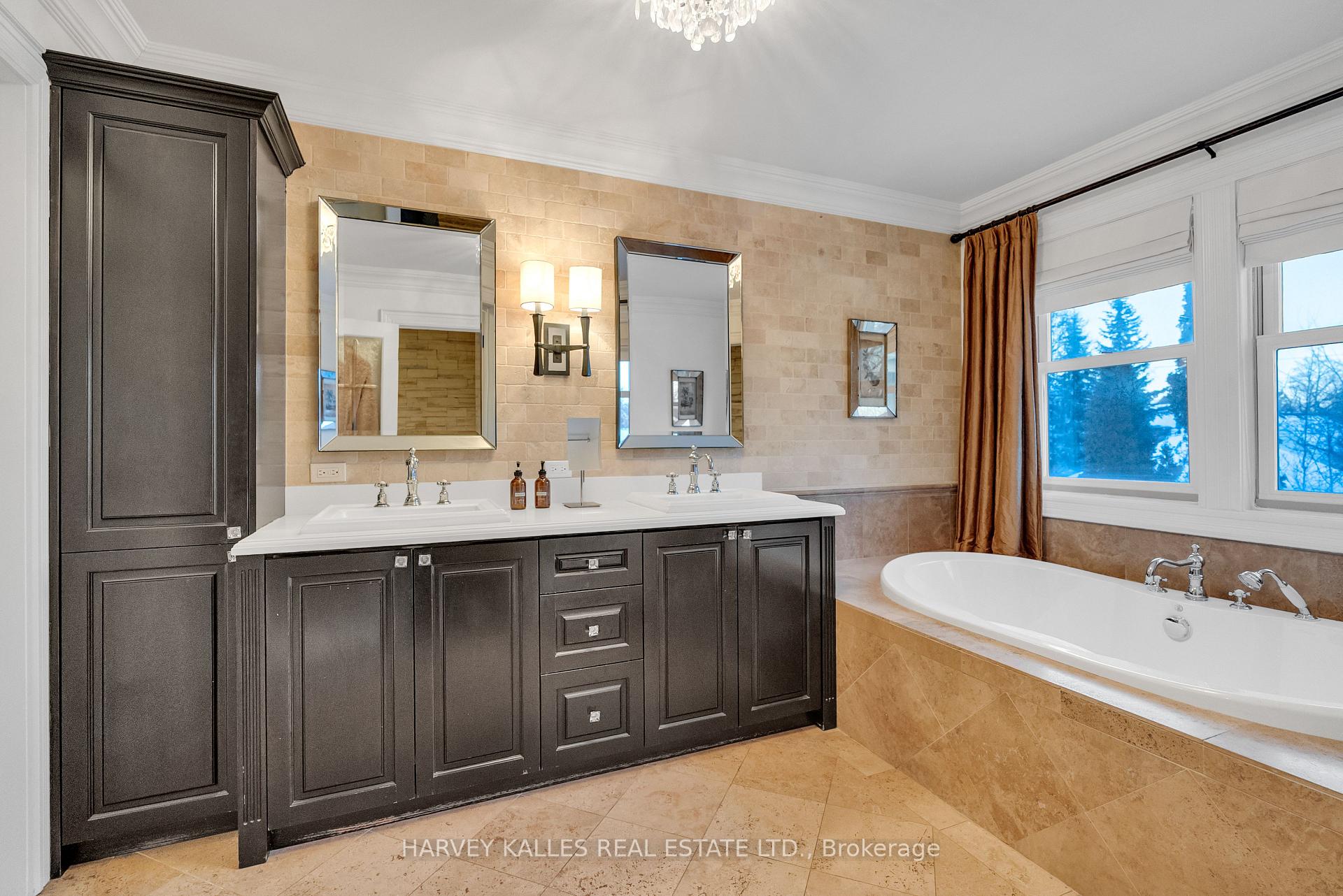 72 Teddington Park Avenue