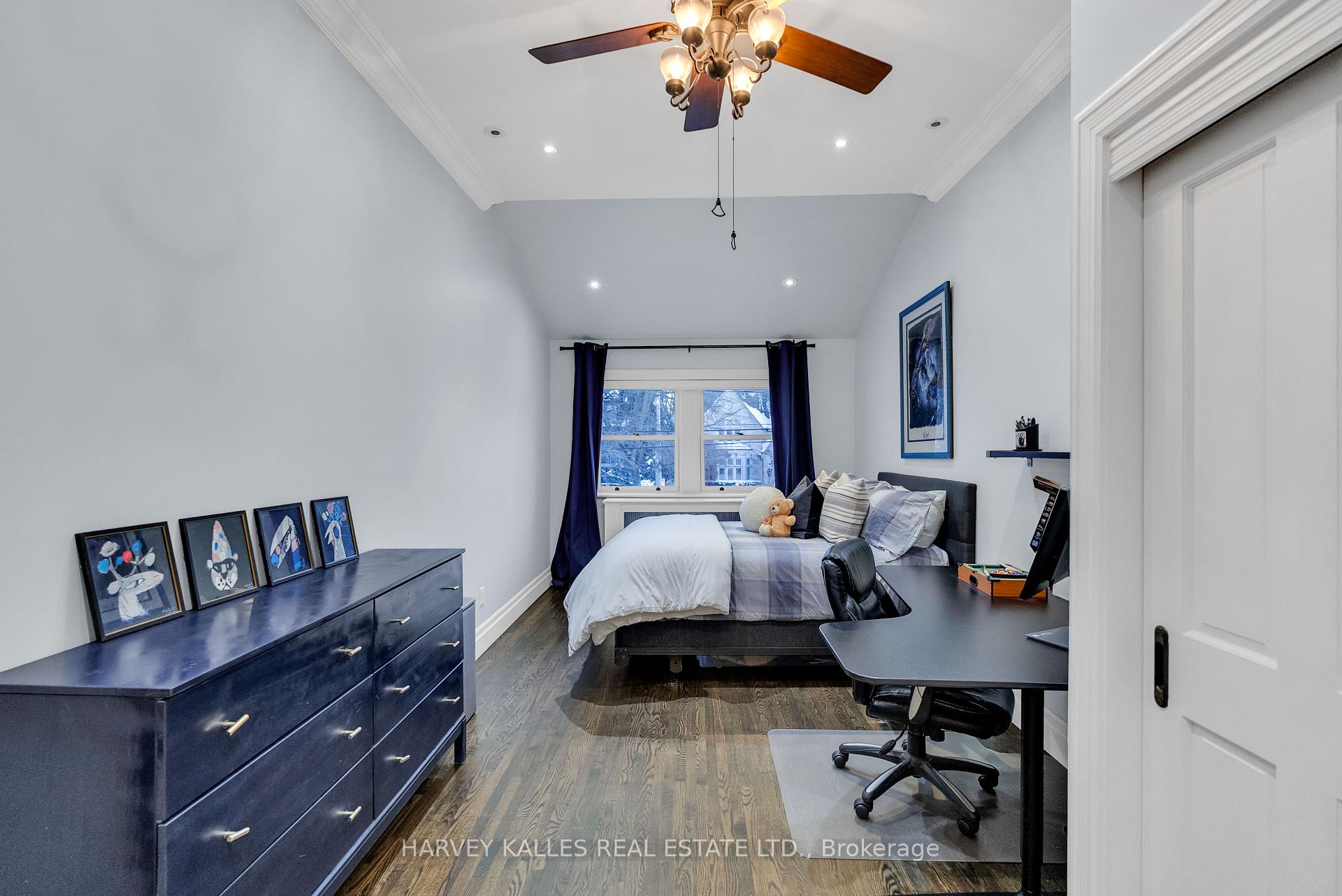 72 Teddington Park Avenue