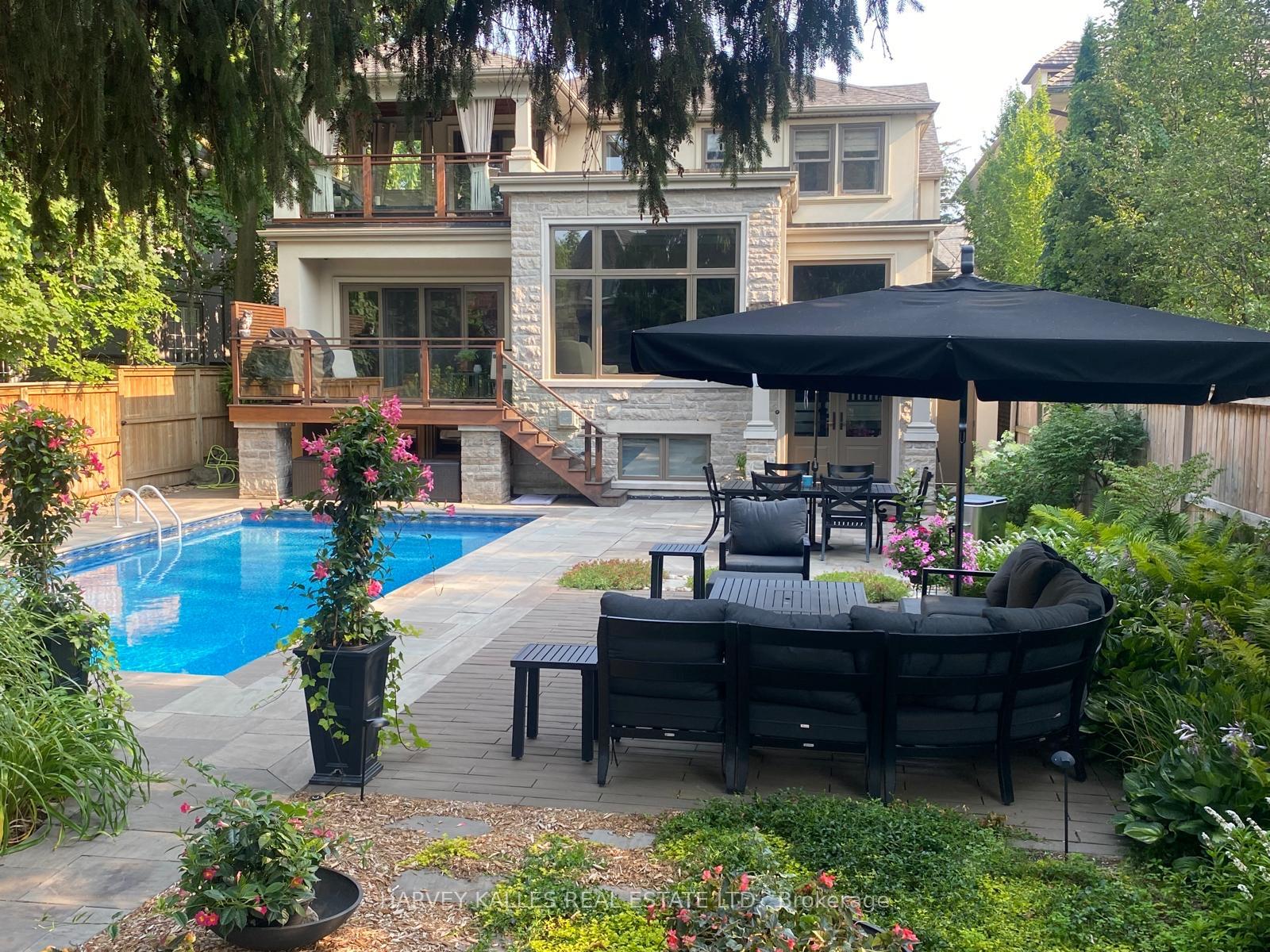 72 Teddington Park Avenue