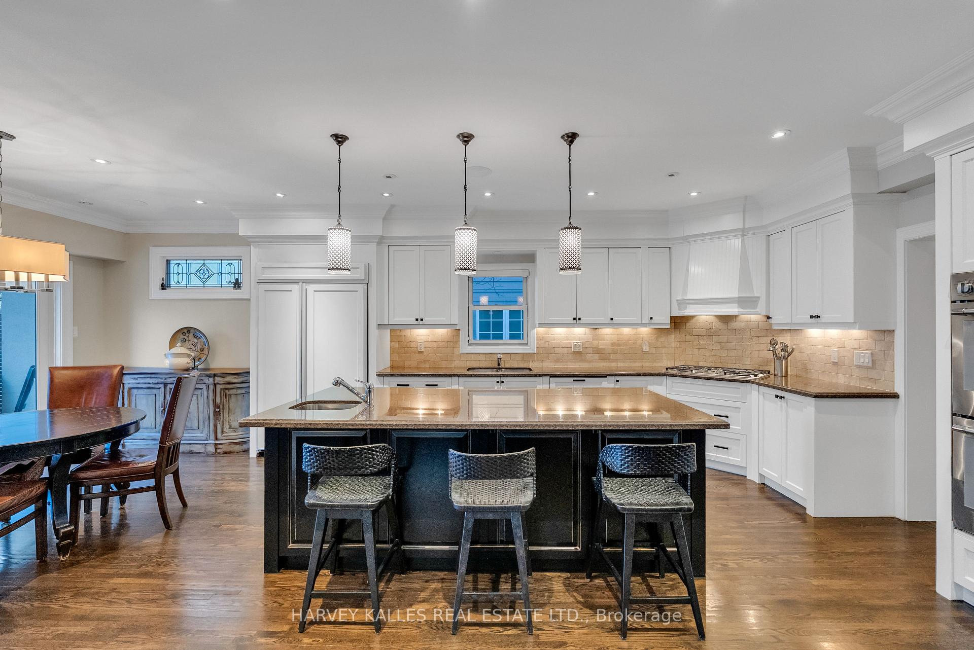 72 Teddington Park Avenue