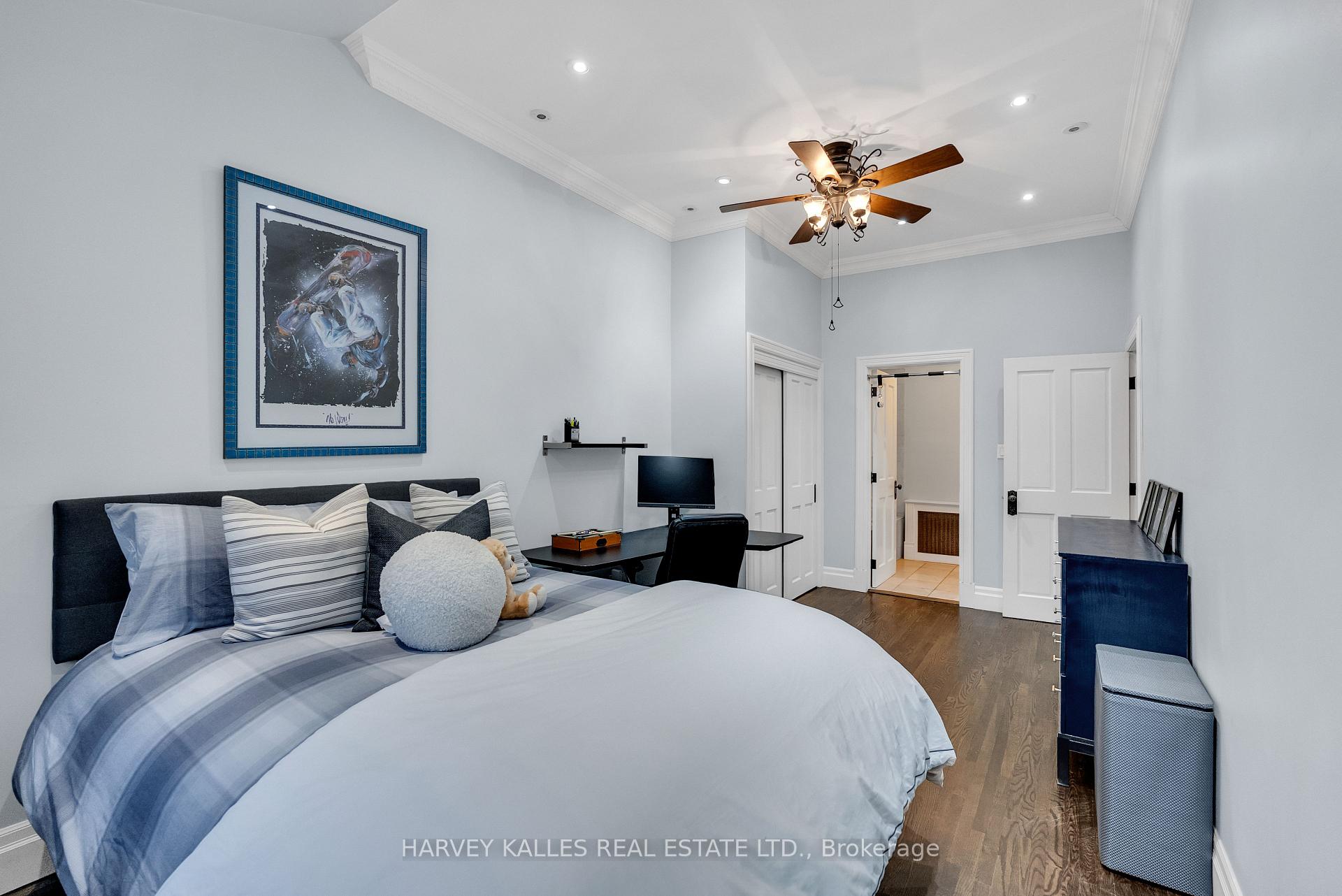 72 Teddington Park Avenue