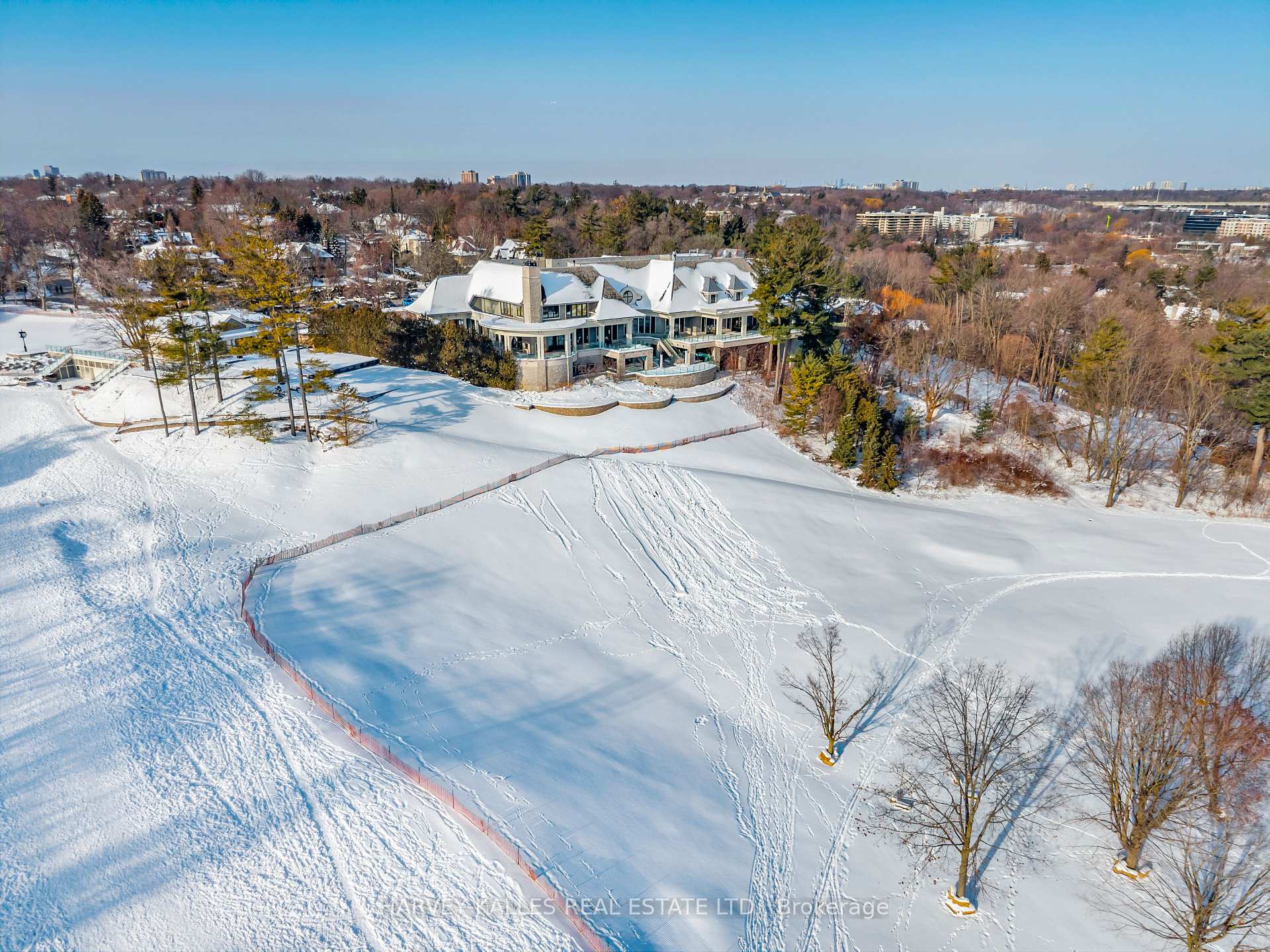 72 Teddington Park Avenue