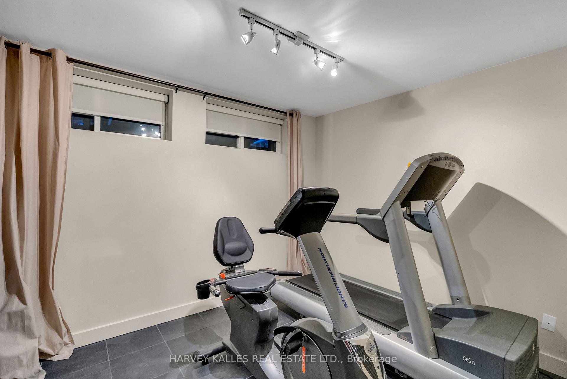 72 Teddington Park Avenue