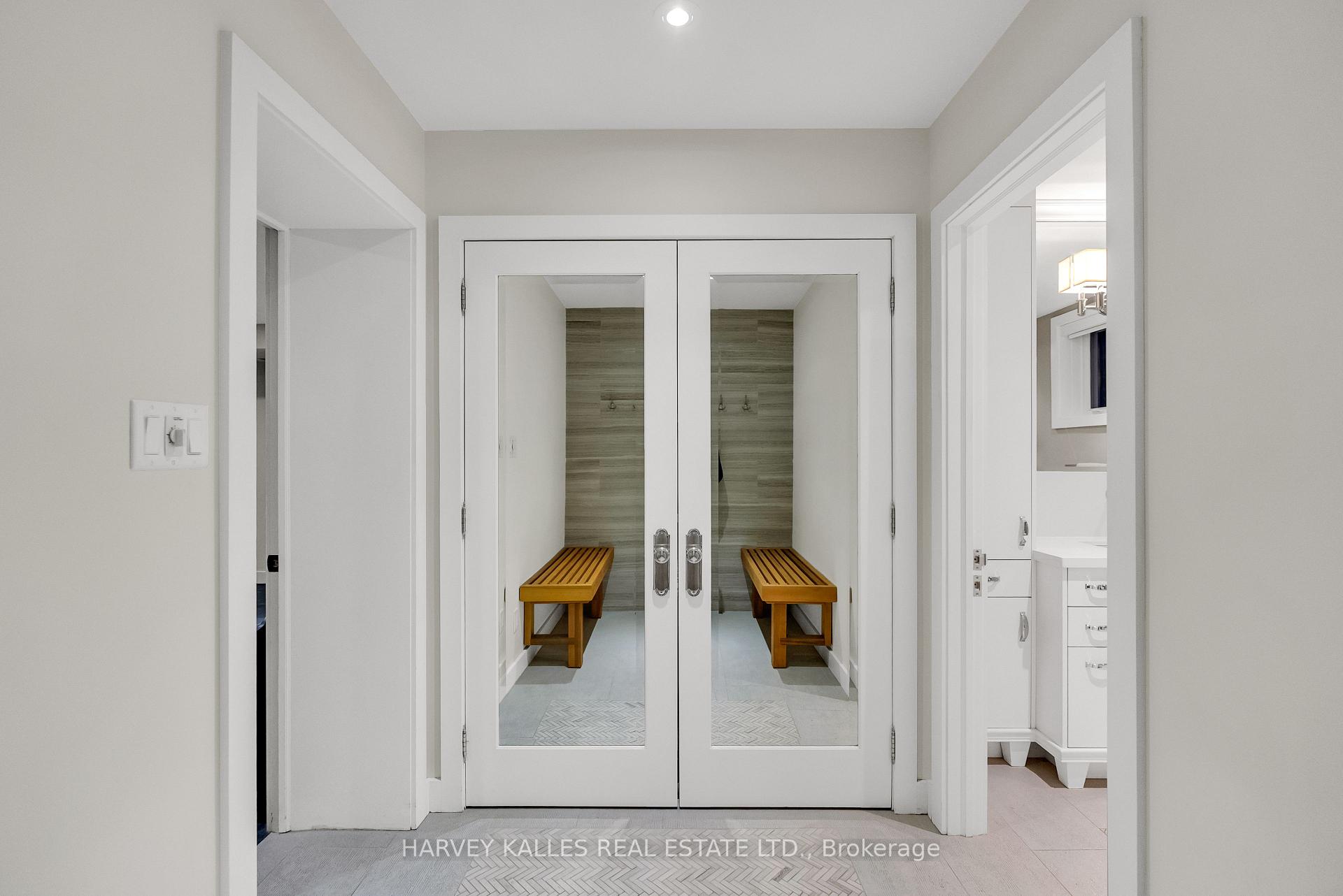 72 Teddington Park Avenue