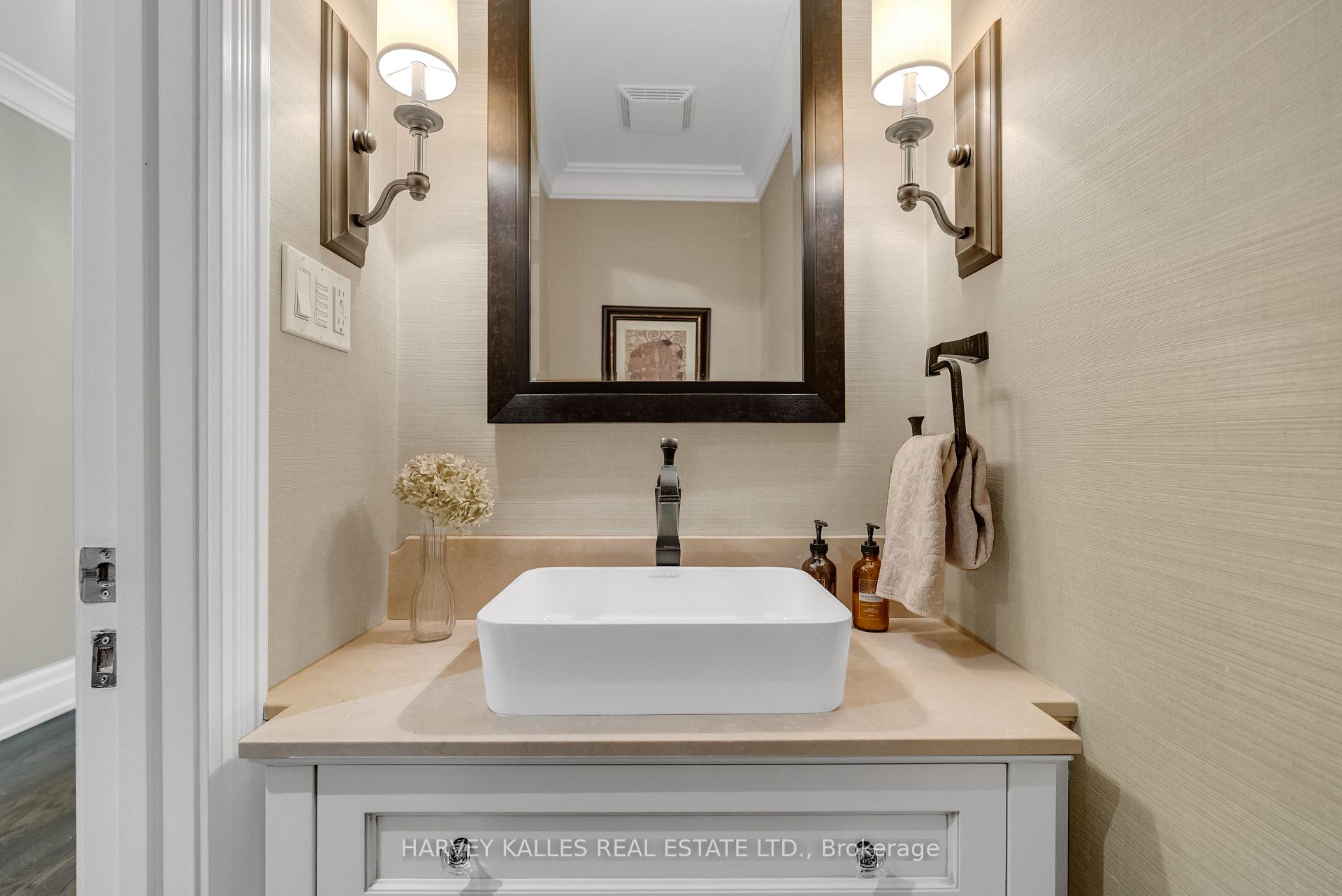 72 Teddington Park Avenue