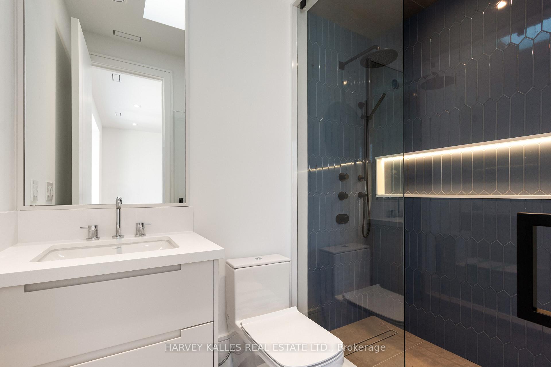 370 Glengrove Avenue W