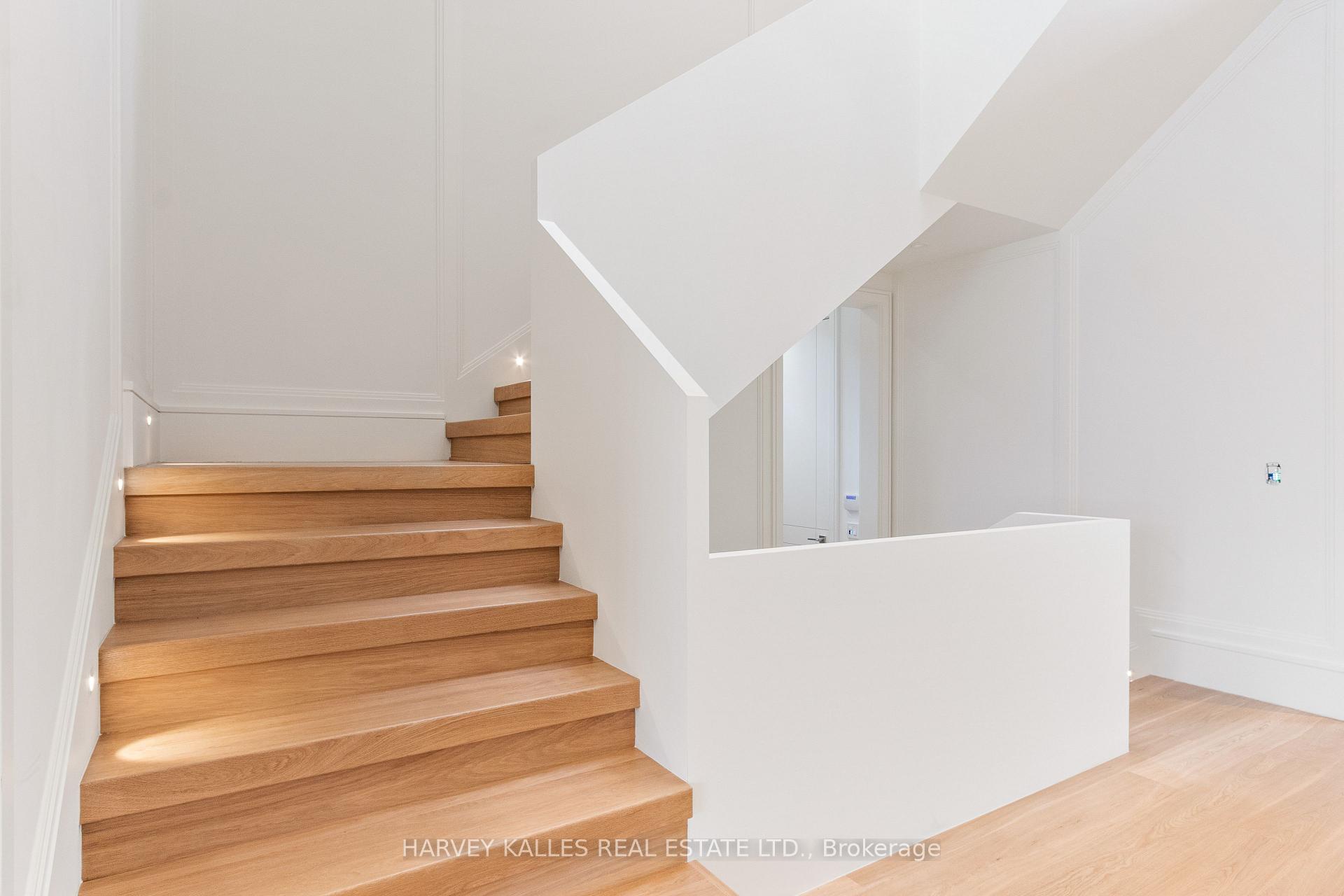 370 Glengrove Avenue W