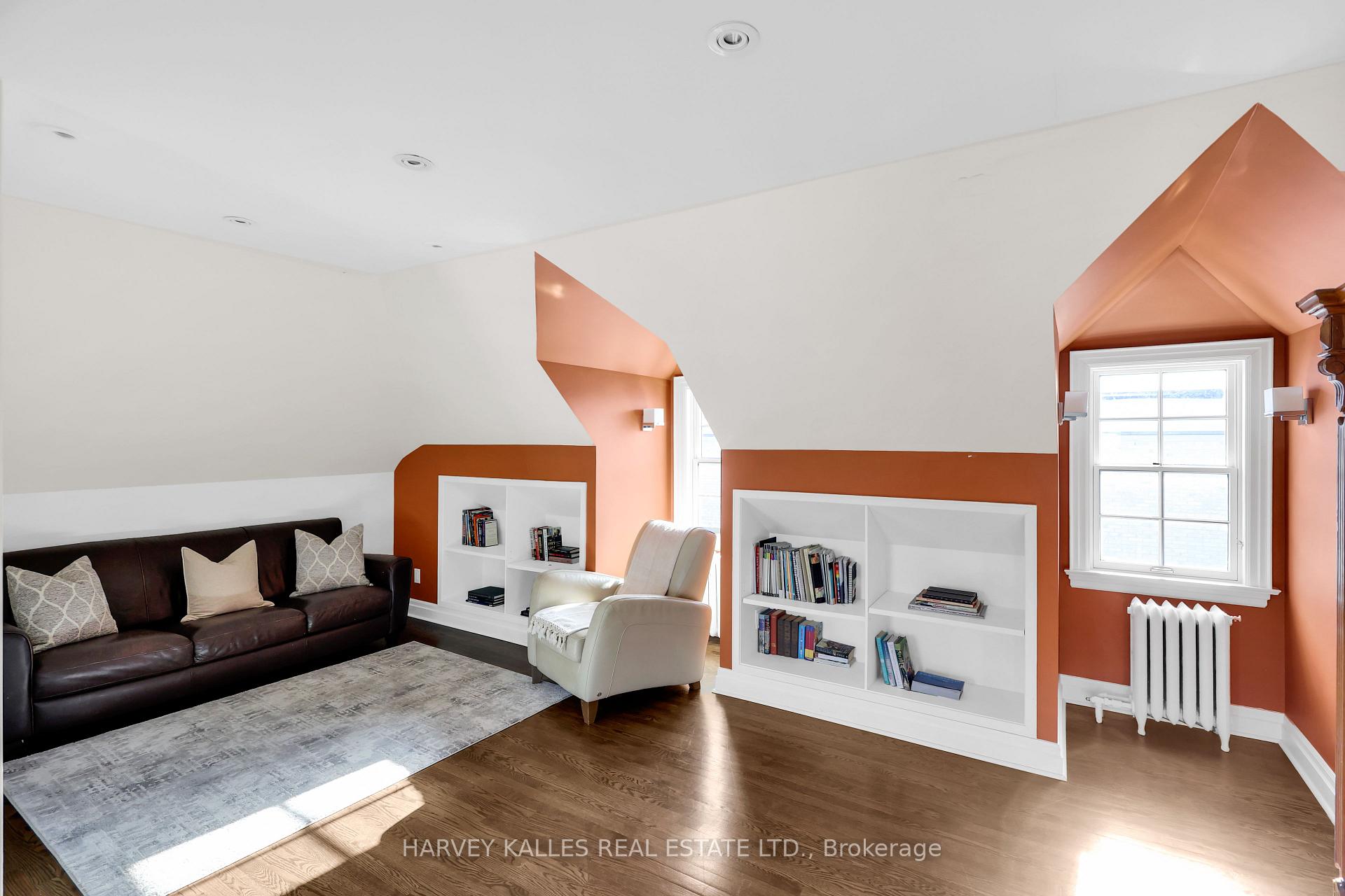 444 Russell Hill Road