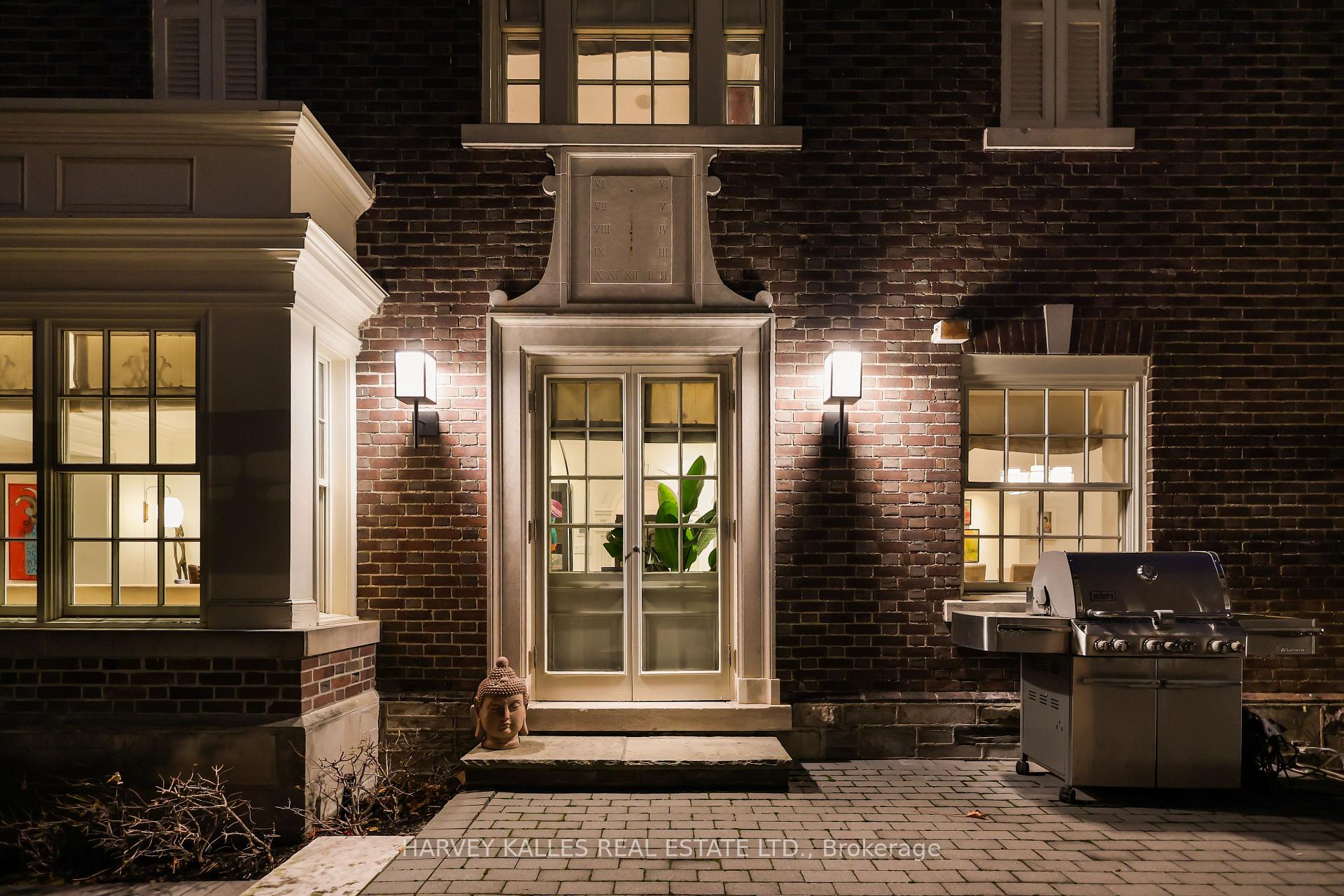 444 Russell Hill Road